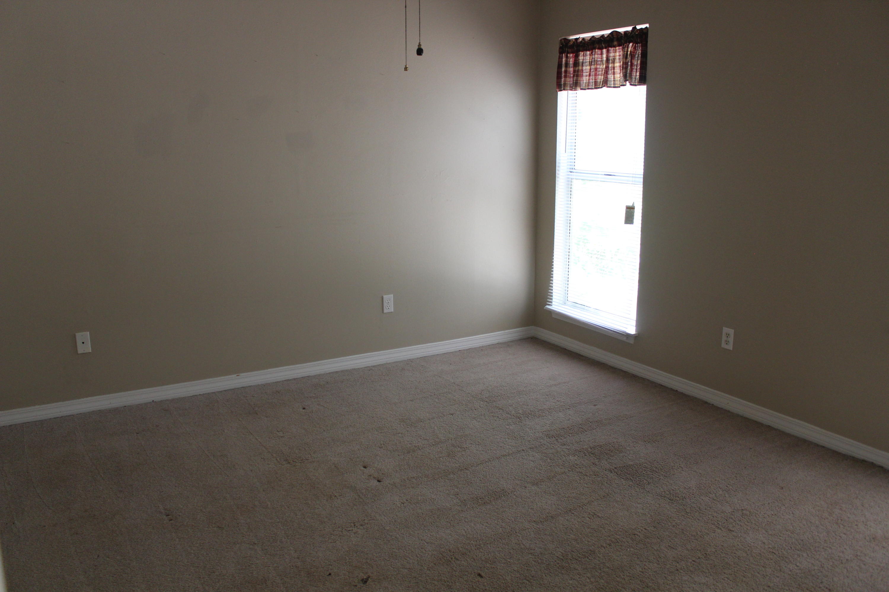 SHOAL CREEK MANOR - Residential