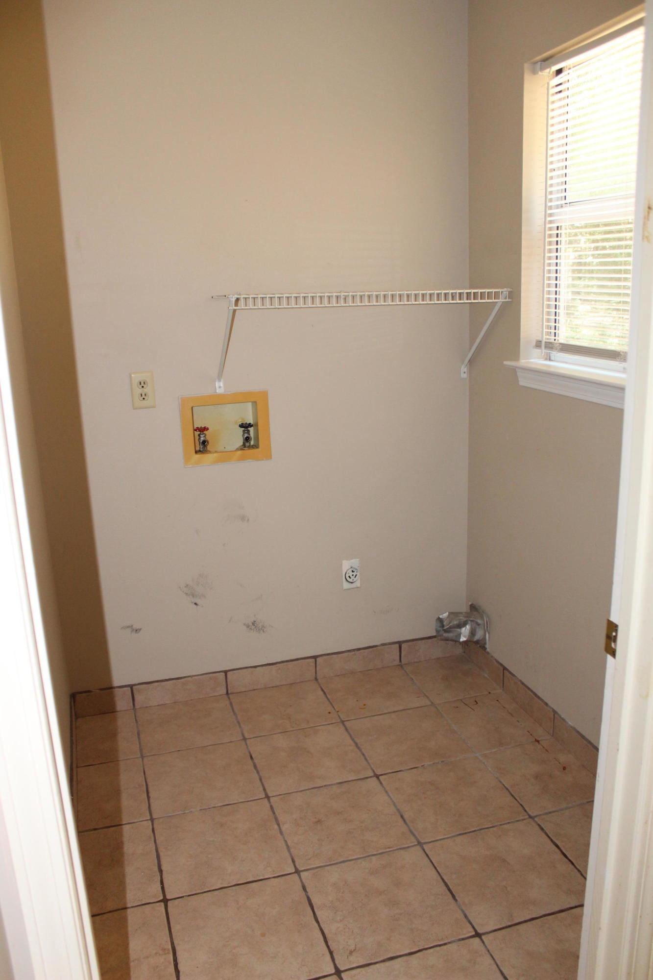 SHOAL CREEK MANOR - Residential