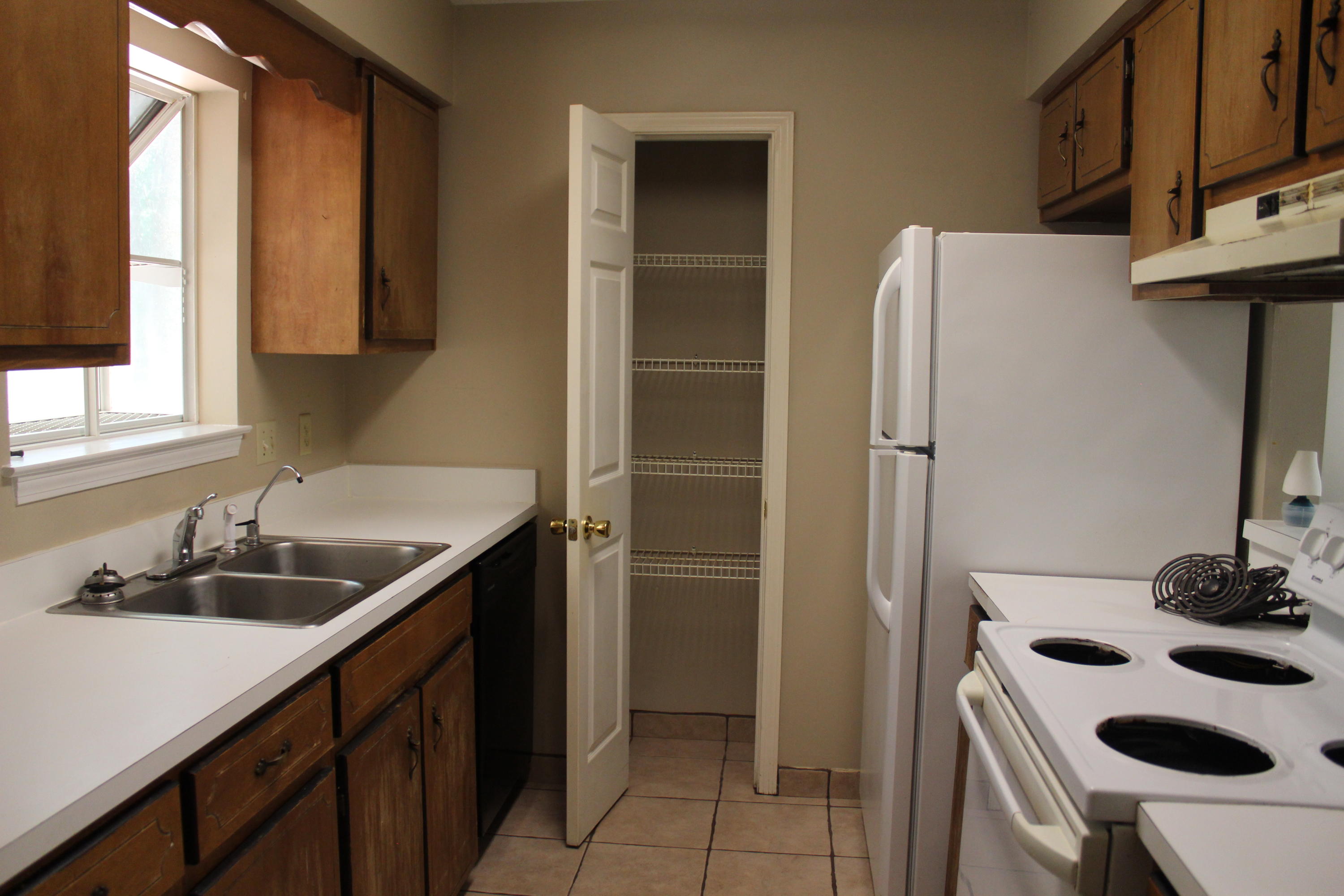 SHOAL CREEK MANOR - Residential