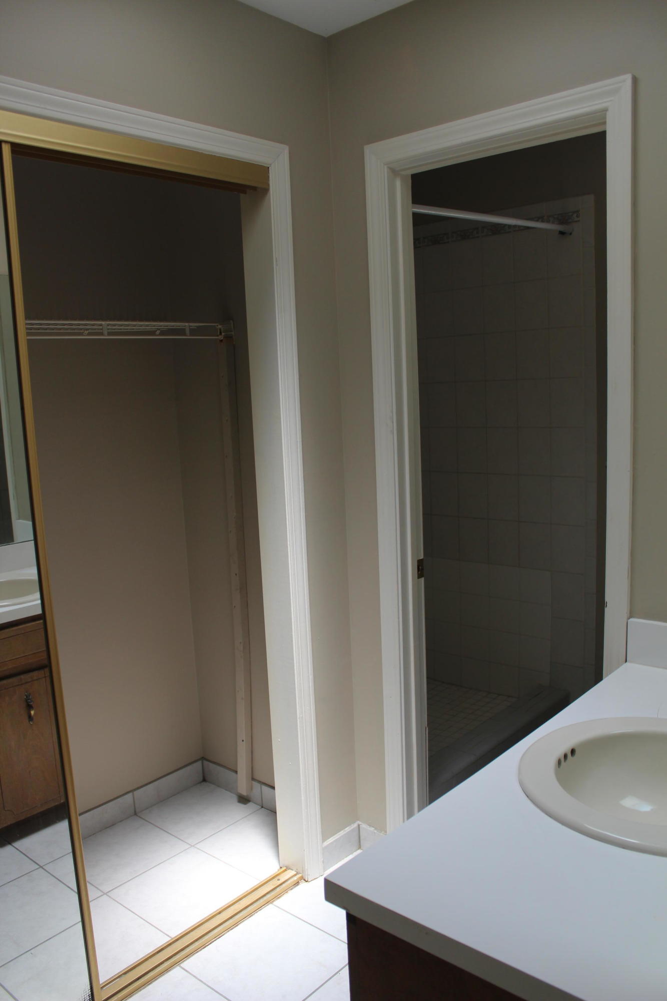 SHOAL CREEK MANOR - Residential