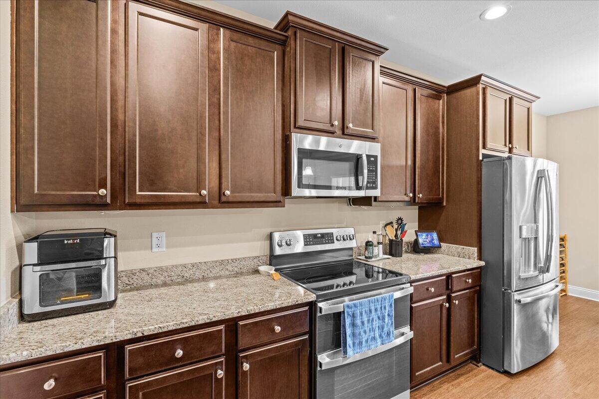 Cross Creek Estates - Residential