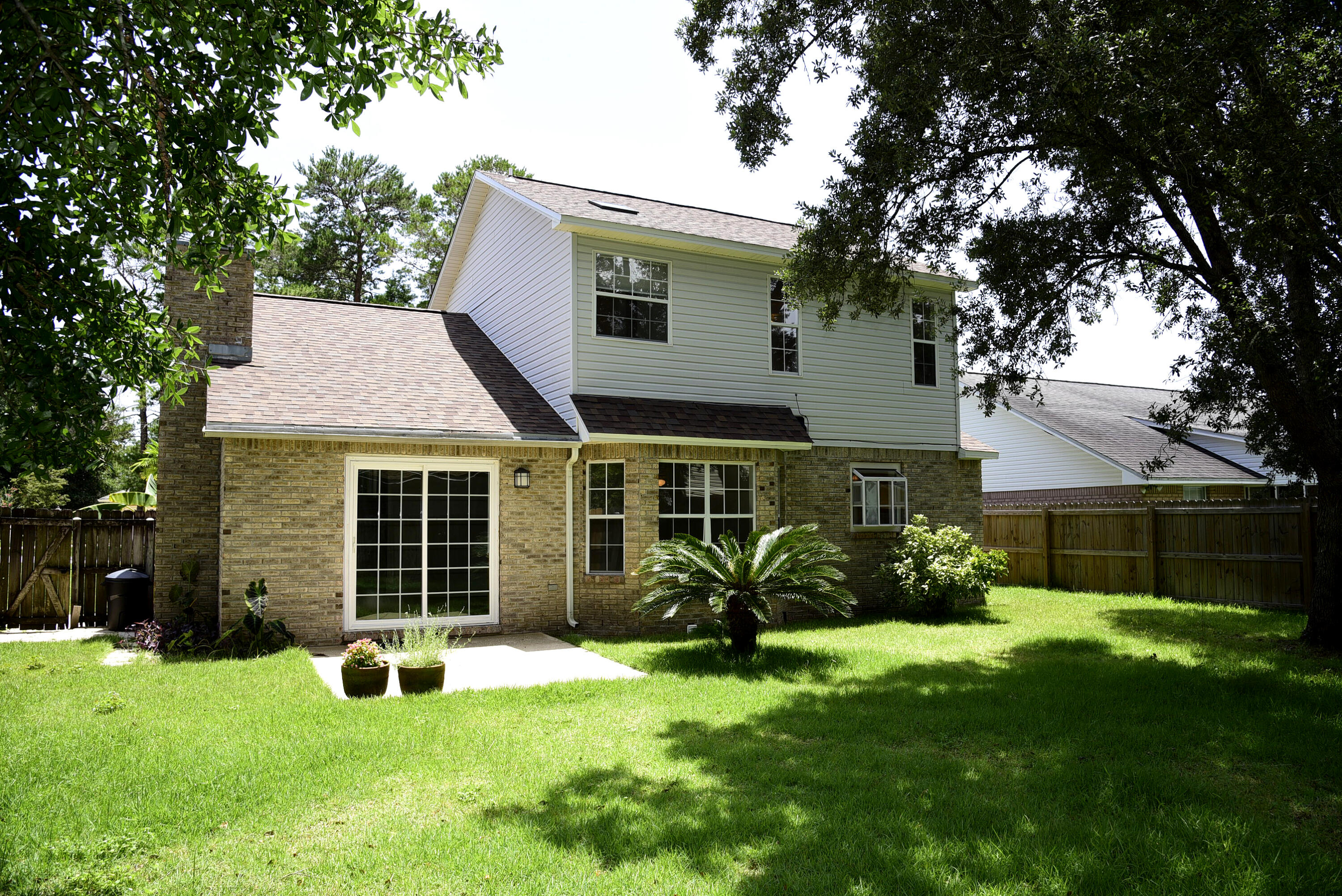 PARKWOOD PLACE AT BLUEWATER BAY - Residential Lease
