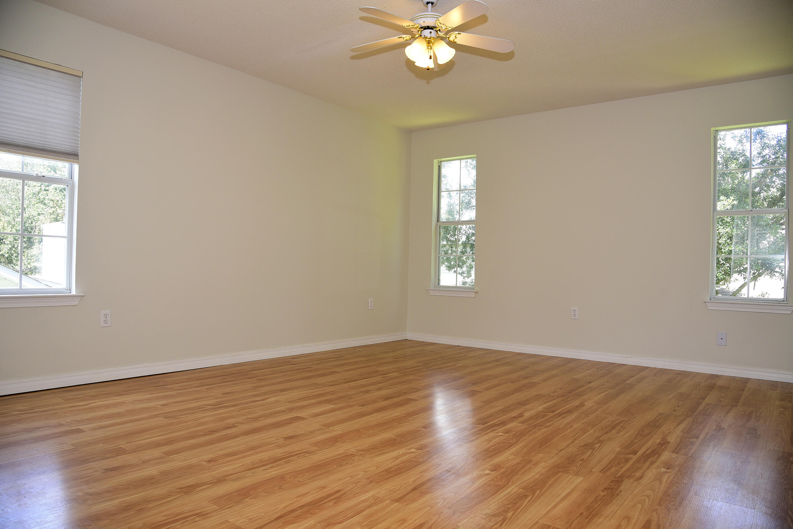 PARKWOOD PLACE AT BLUEWATER BAY - Residential Lease