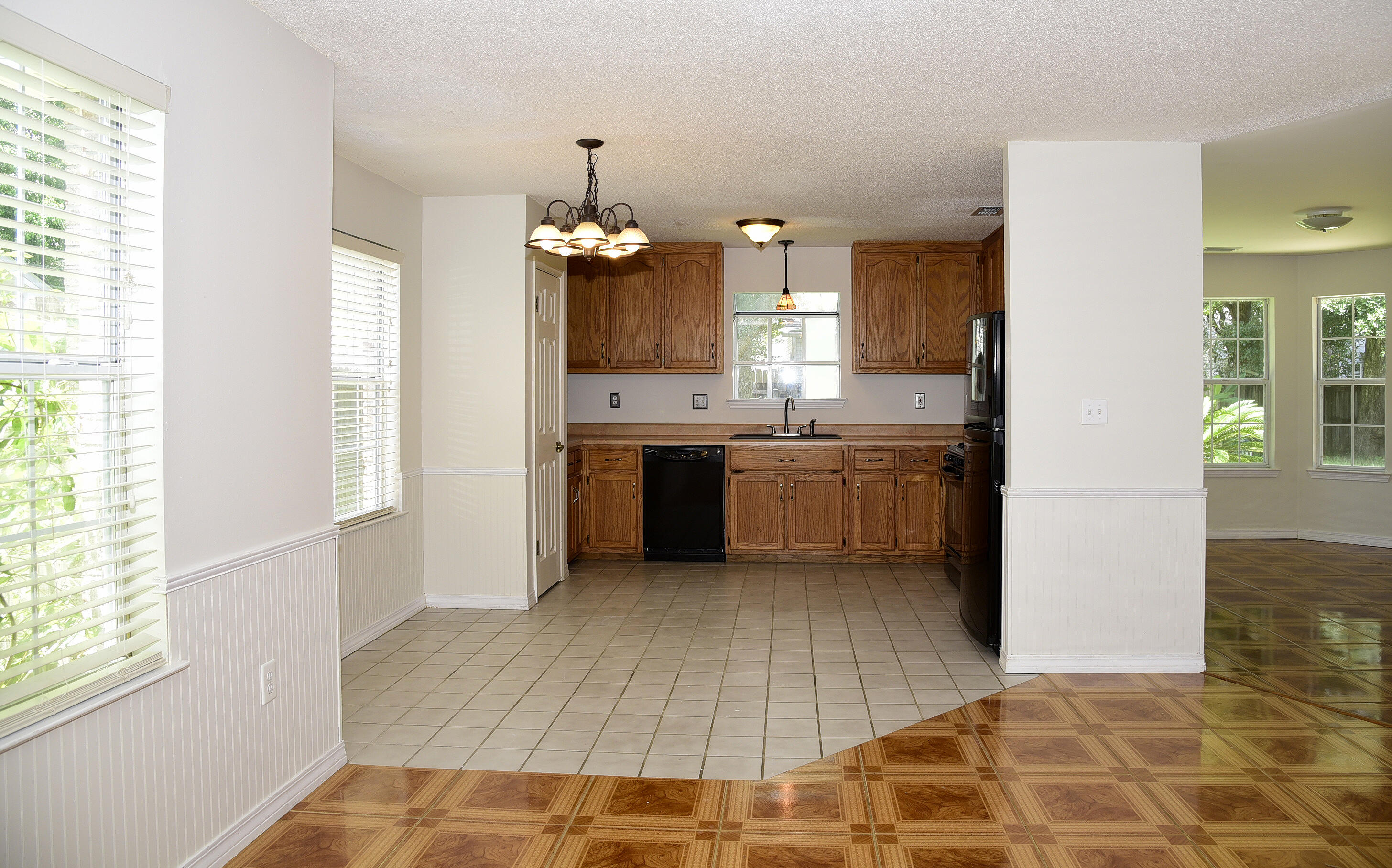 PARKWOOD PLACE AT BLUEWATER BAY - Residential Lease