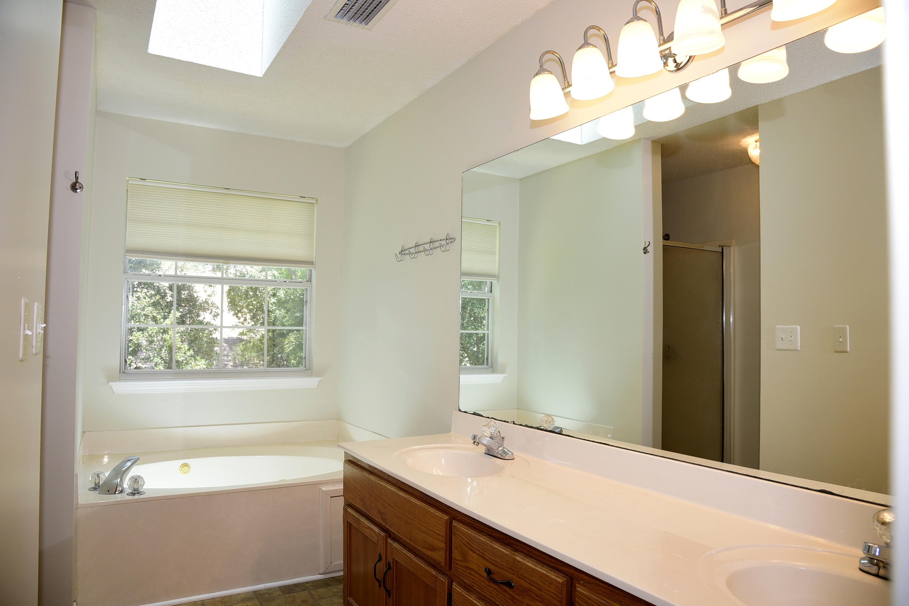 PARKWOOD PLACE AT BLUEWATER BAY - Residential Lease