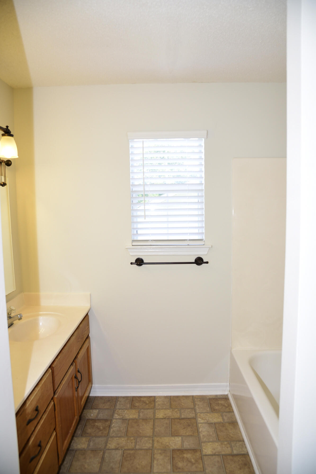 PARKWOOD PLACE AT BLUEWATER BAY - Residential Lease