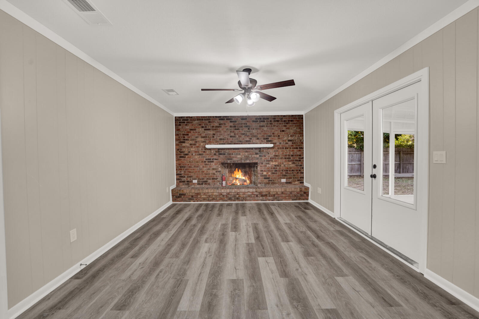 NICEVILLE (222200.00) - Residential