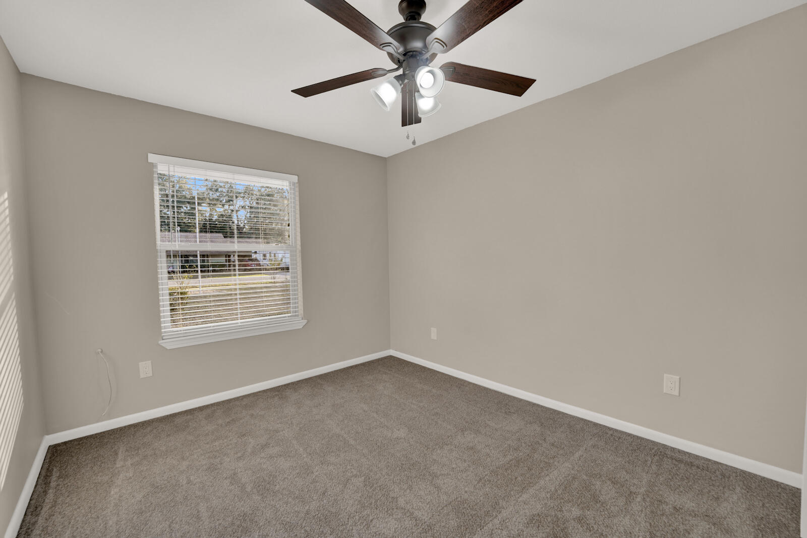 NICEVILLE (222200.00) - Residential