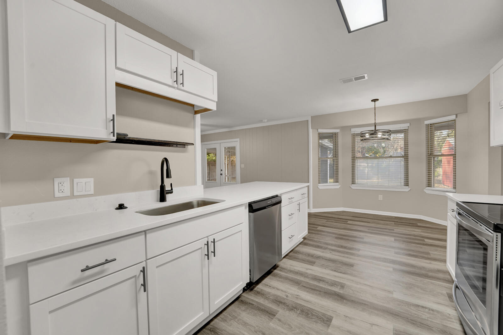 NICEVILLE (222200.00) - Residential