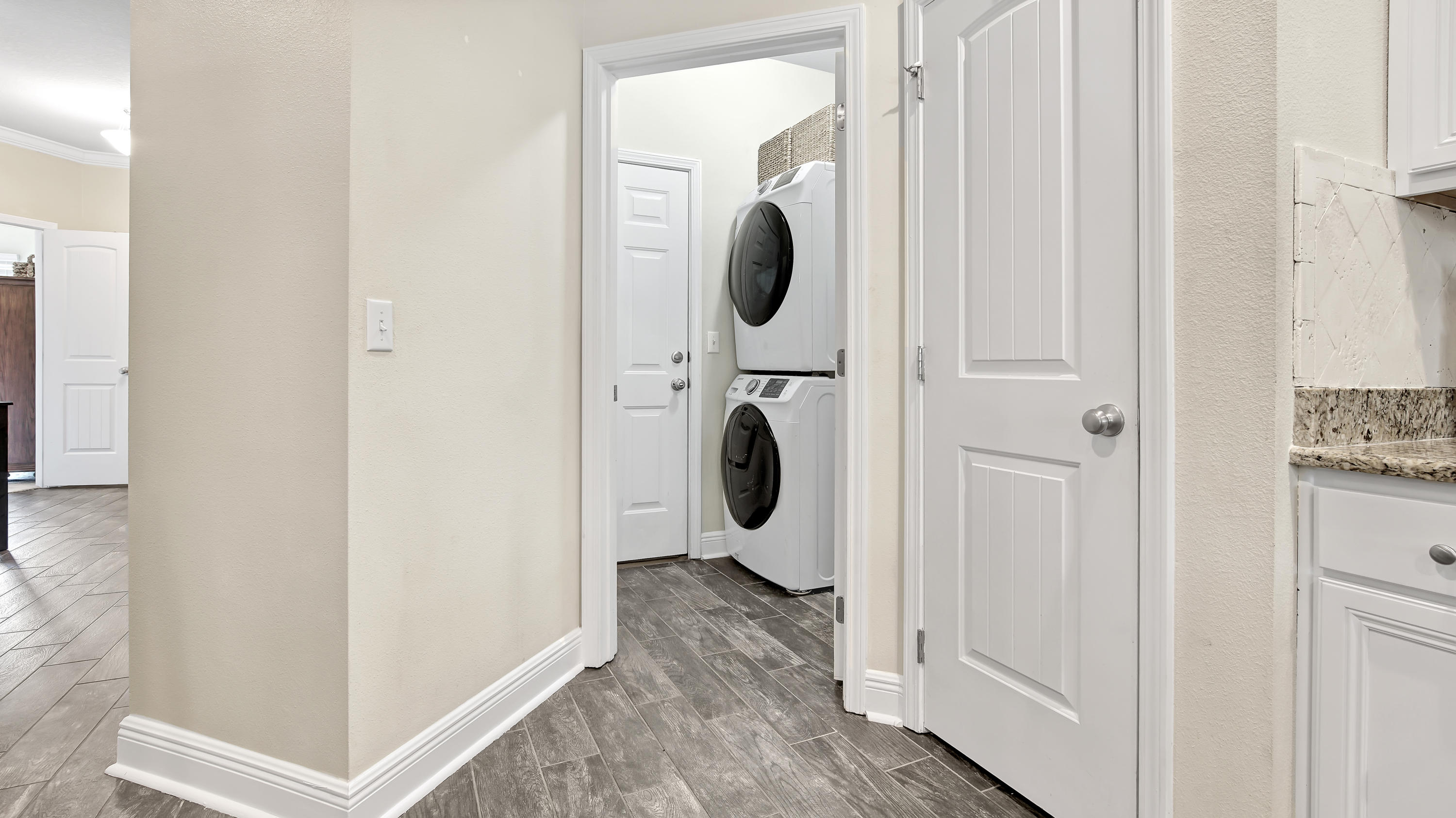 HAMMOCK BAY - Residential