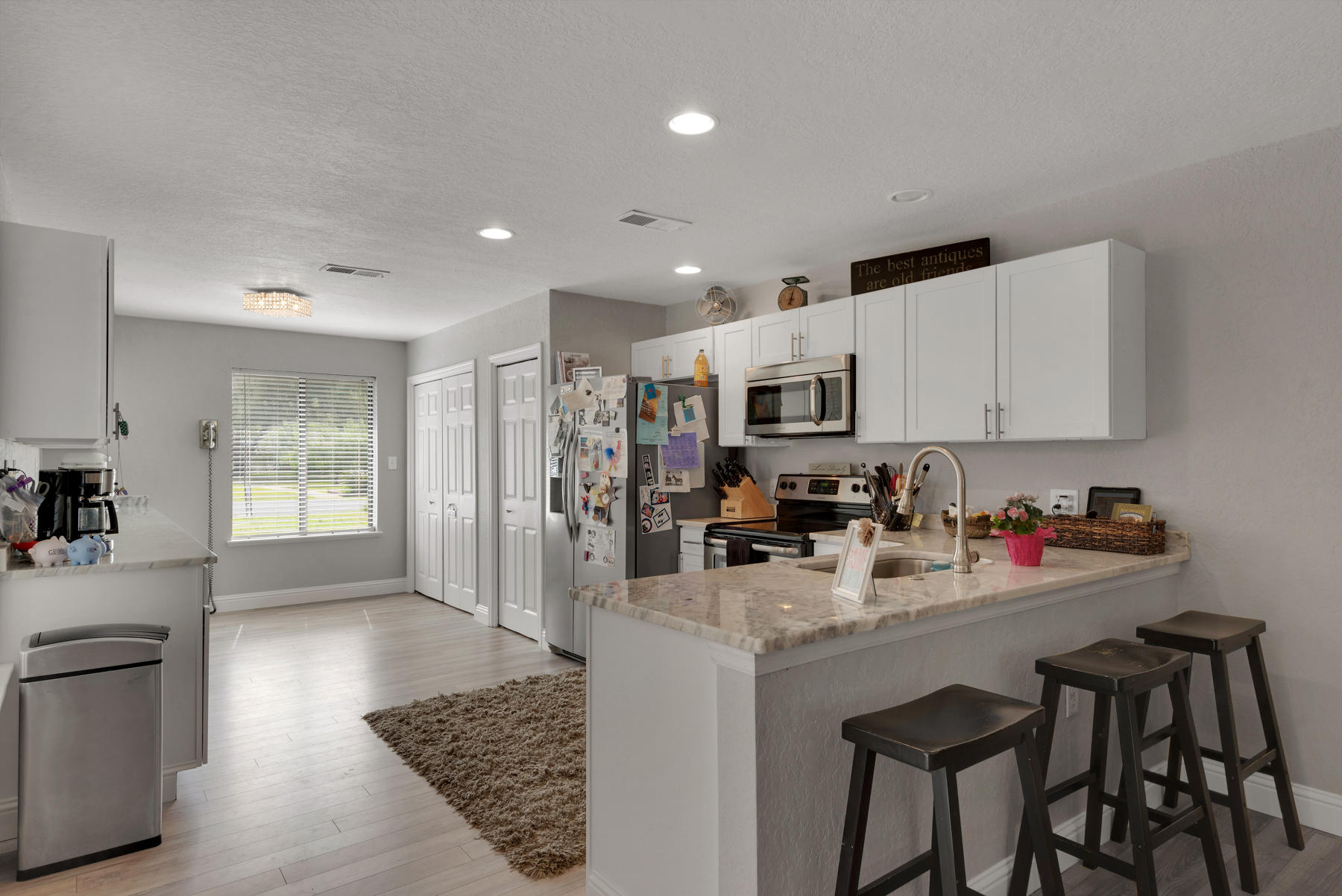 PINEWOOD ESTATES - Residential