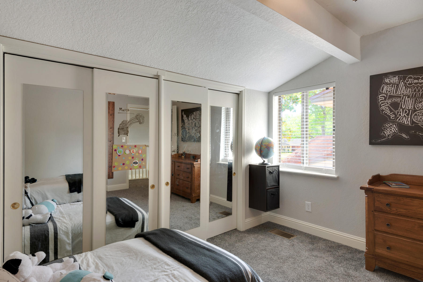 PINEWOOD ESTATES - Residential