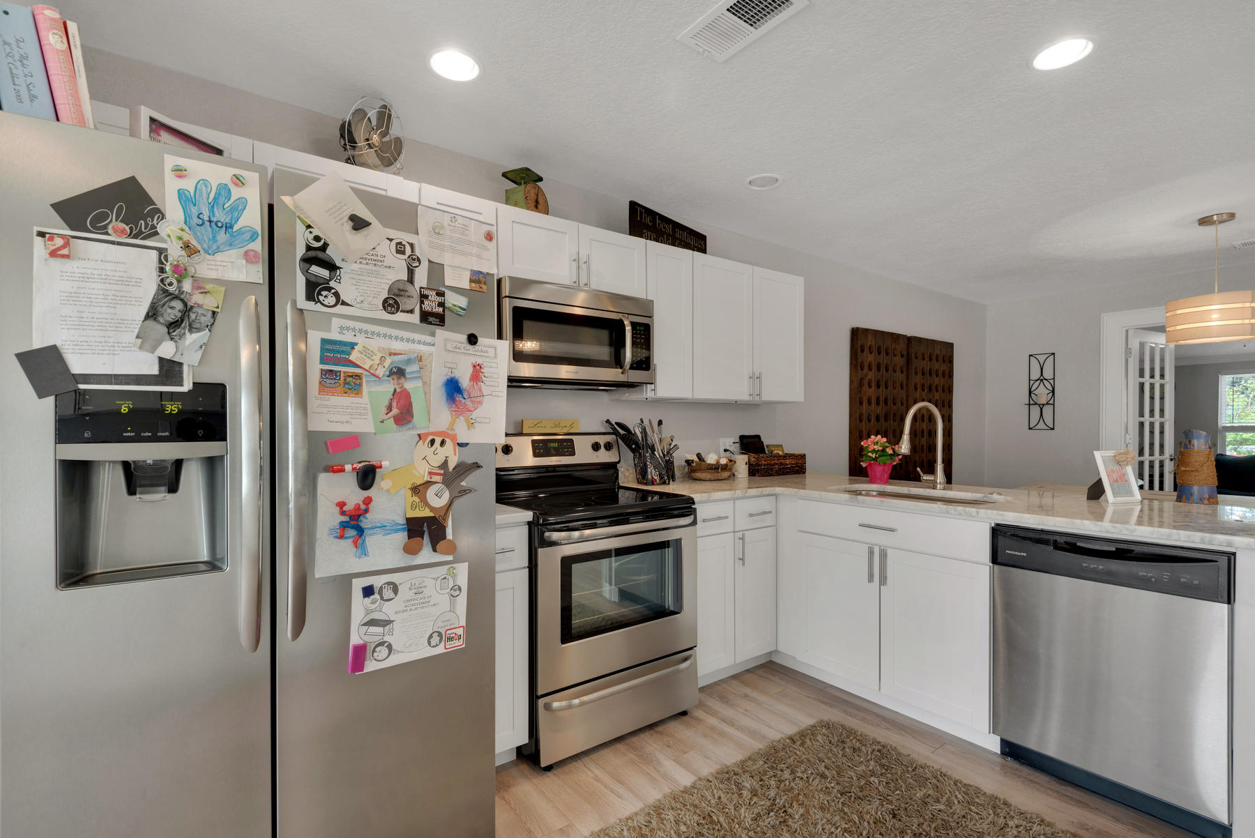 PINEWOOD ESTATES - Residential