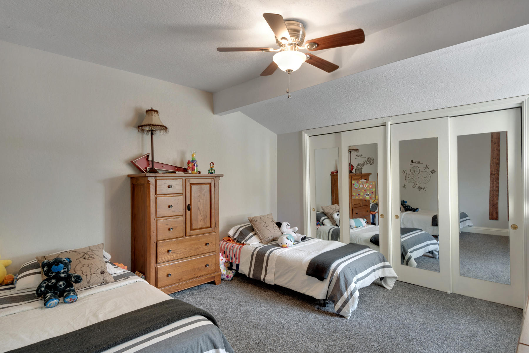 PINEWOOD ESTATES - Residential