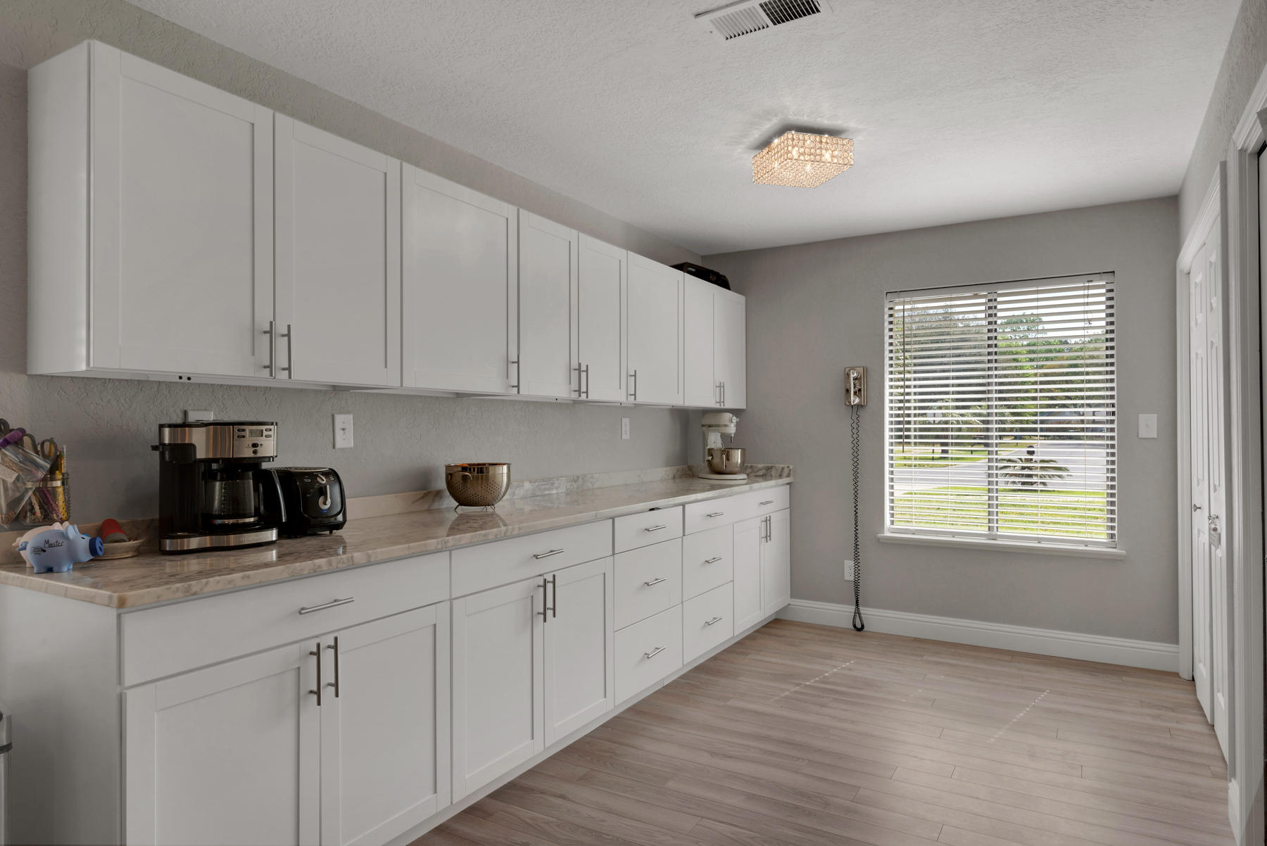 PINEWOOD ESTATES - Residential