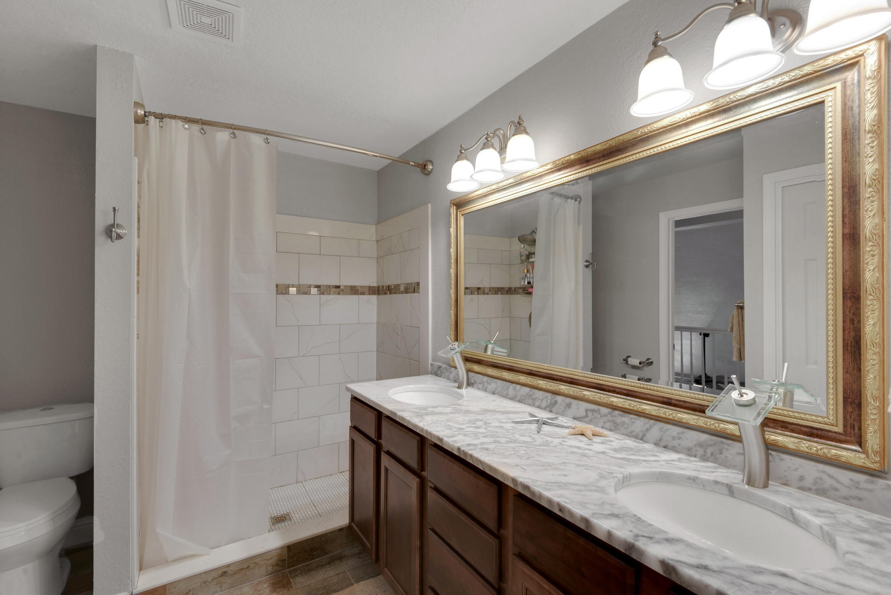 PINEWOOD ESTATES - Residential