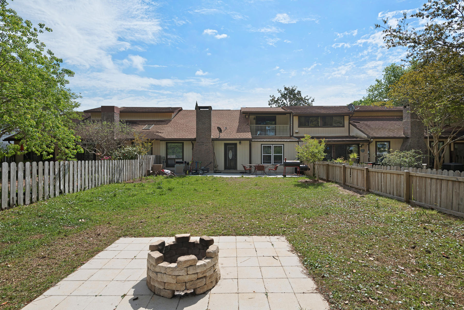 PINEWOOD ESTATES - Residential