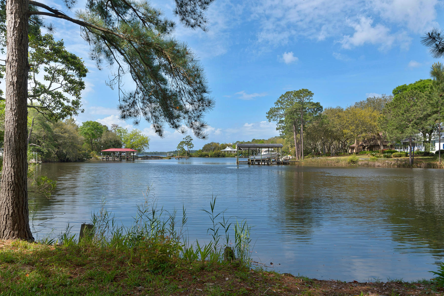 PINEWOOD ESTATES - Residential