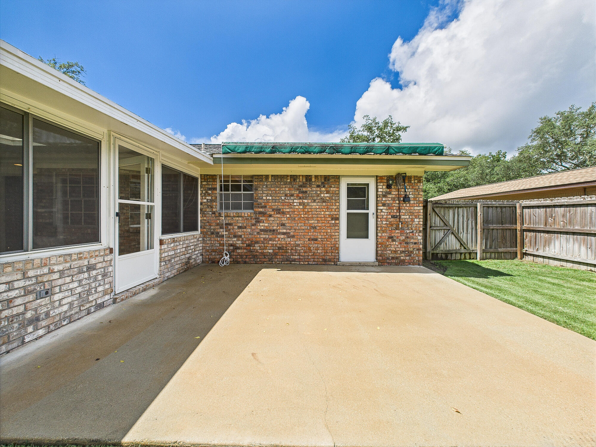 EDGE WATER VILLAGE - Residential