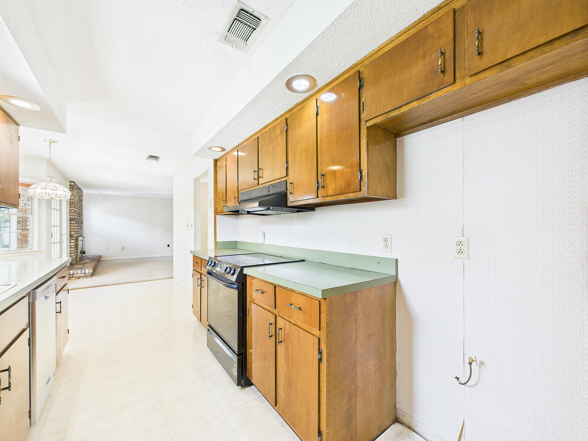 EDGE WATER VILLAGE - Residential