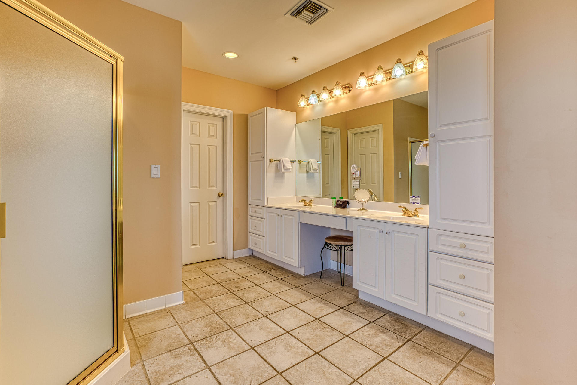 EMPRESS - Residential