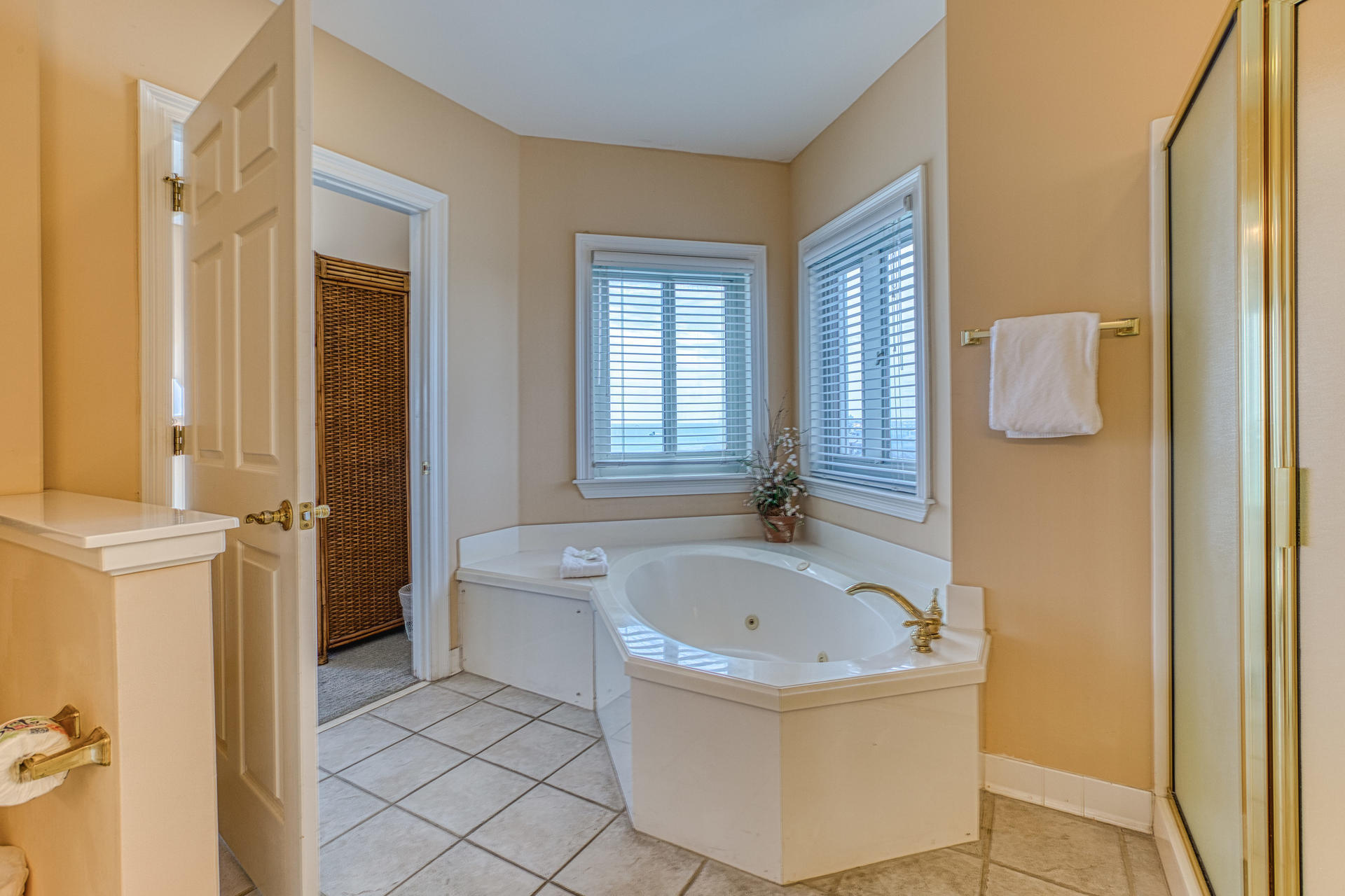 EMPRESS - Residential