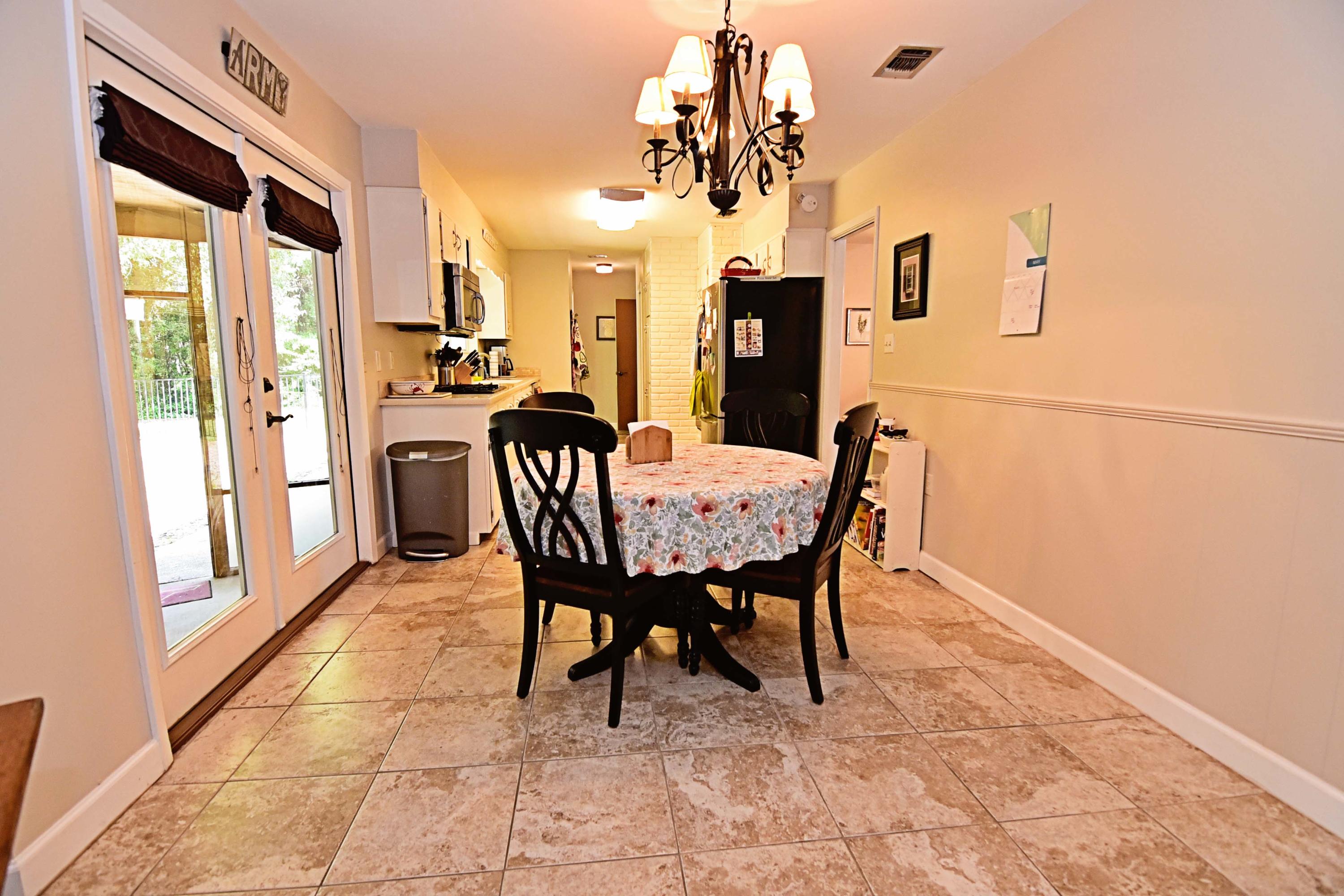 ROCKY BAYOU COUNTRY CLUB ESTATES 1 - Residential