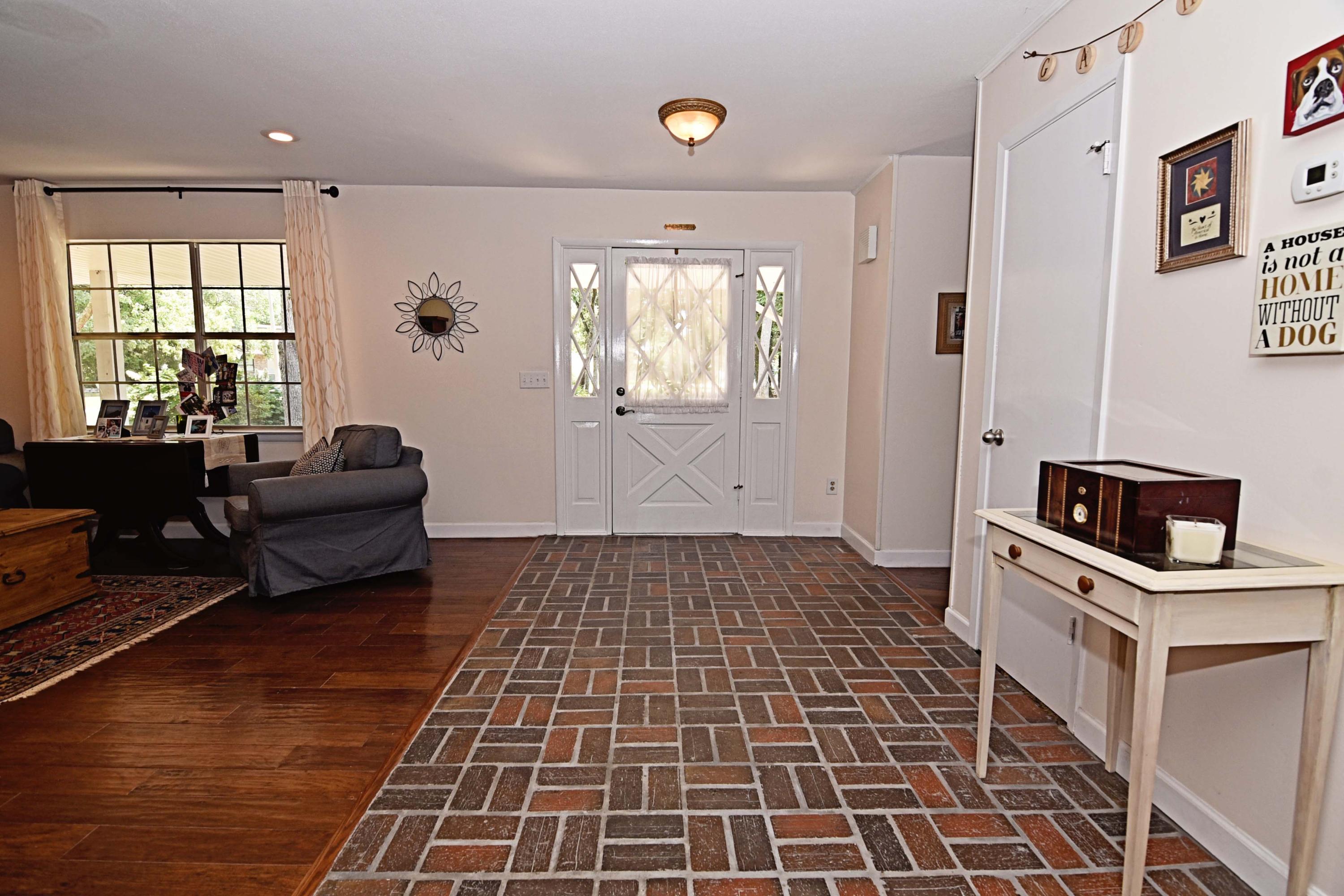 ROCKY BAYOU COUNTRY CLUB ESTATES 1 - Residential