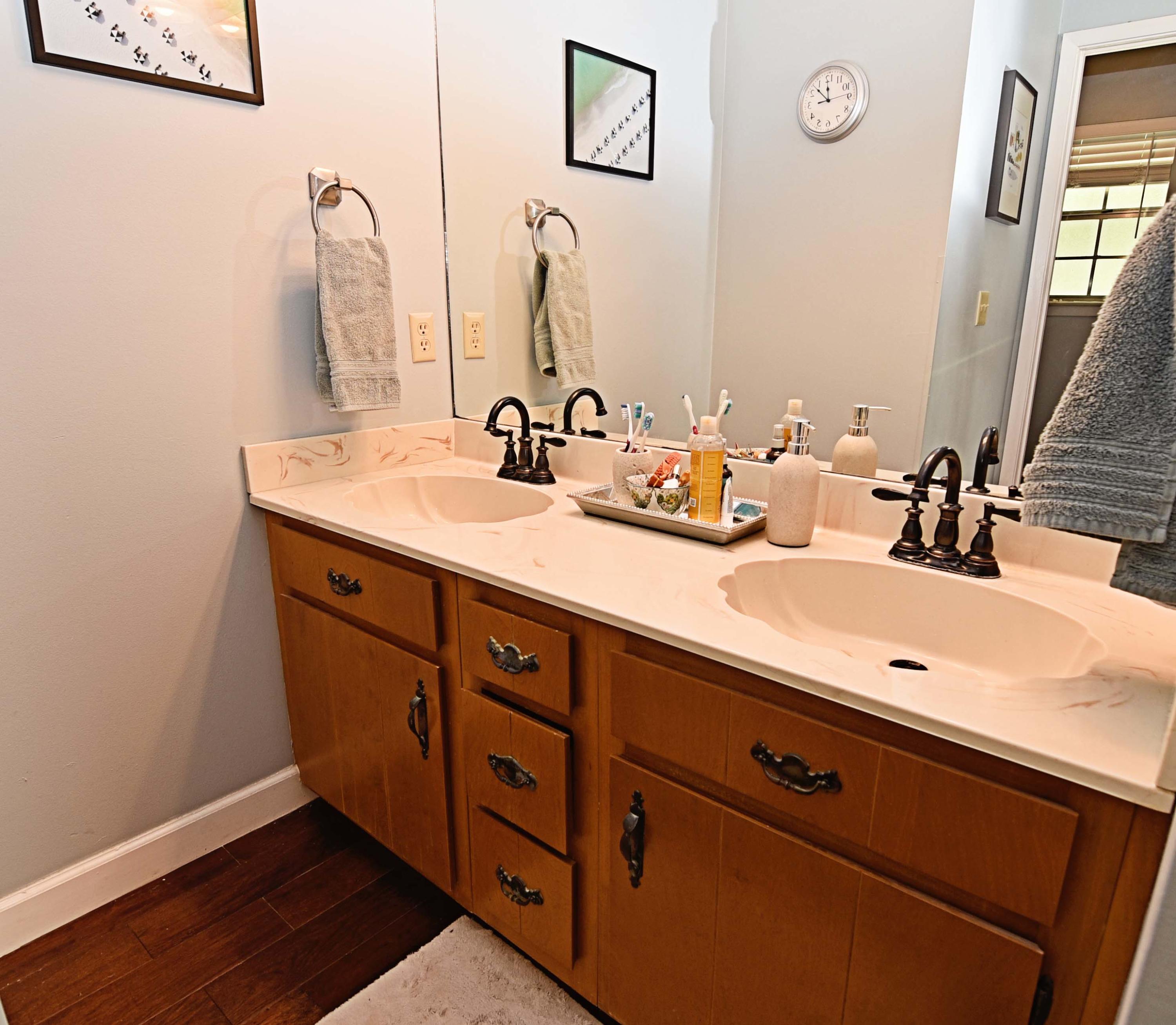 ROCKY BAYOU COUNTRY CLUB ESTATES 1 - Residential