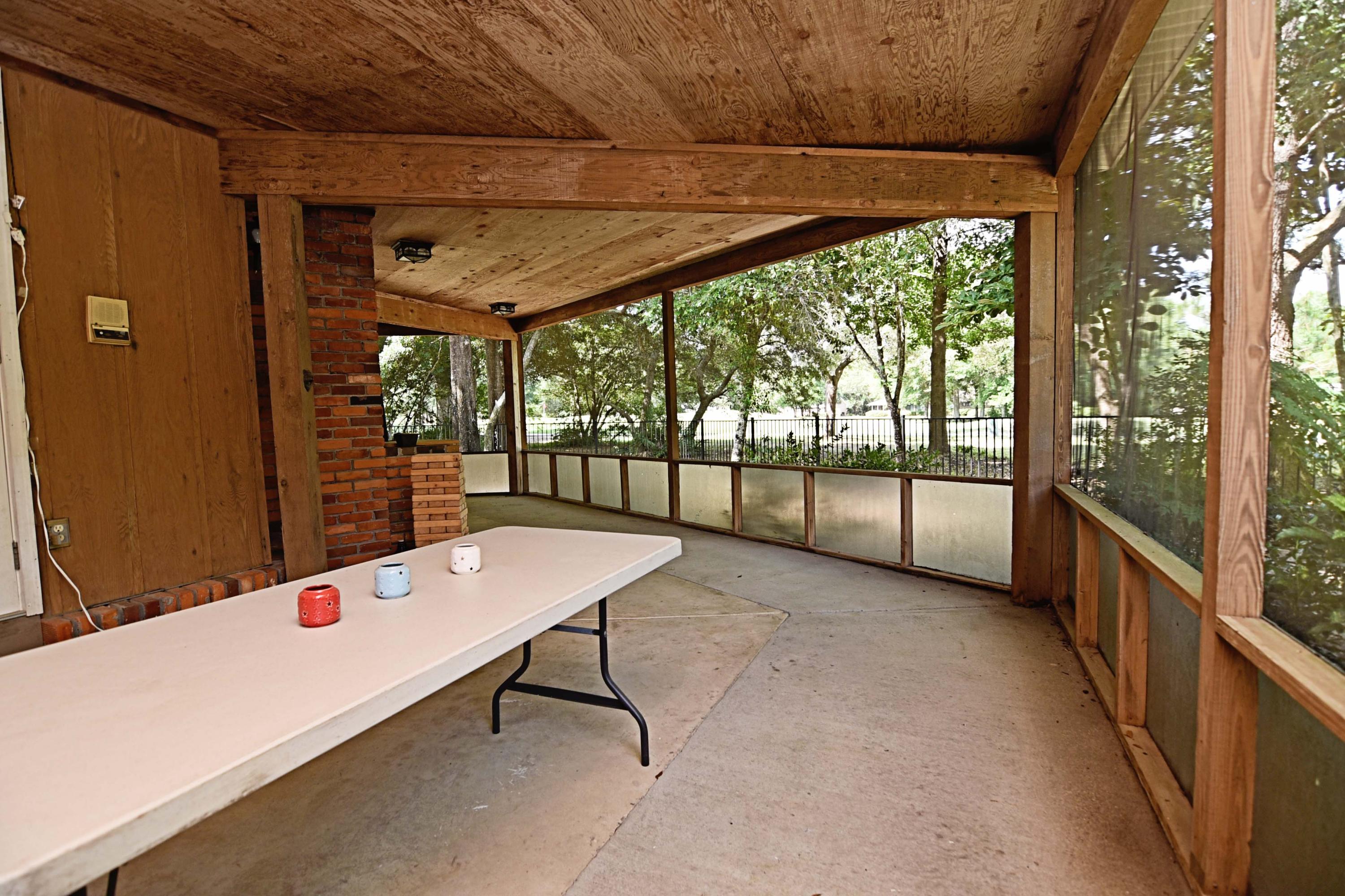 ROCKY BAYOU COUNTRY CLUB ESTATES 1 - Residential