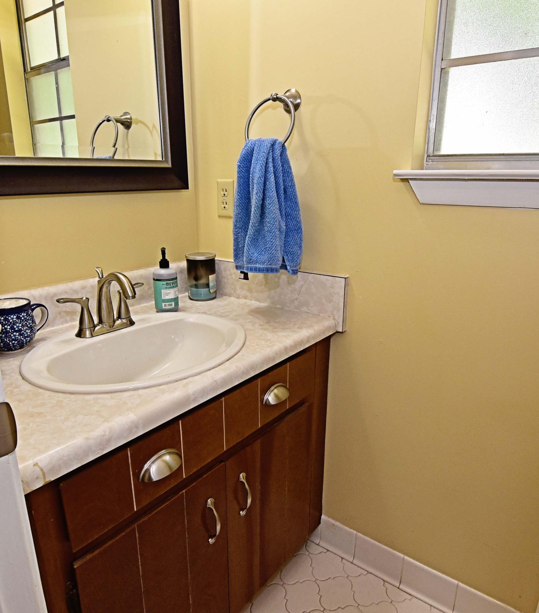 ROCKY BAYOU COUNTRY CLUB ESTATES 1 - Residential