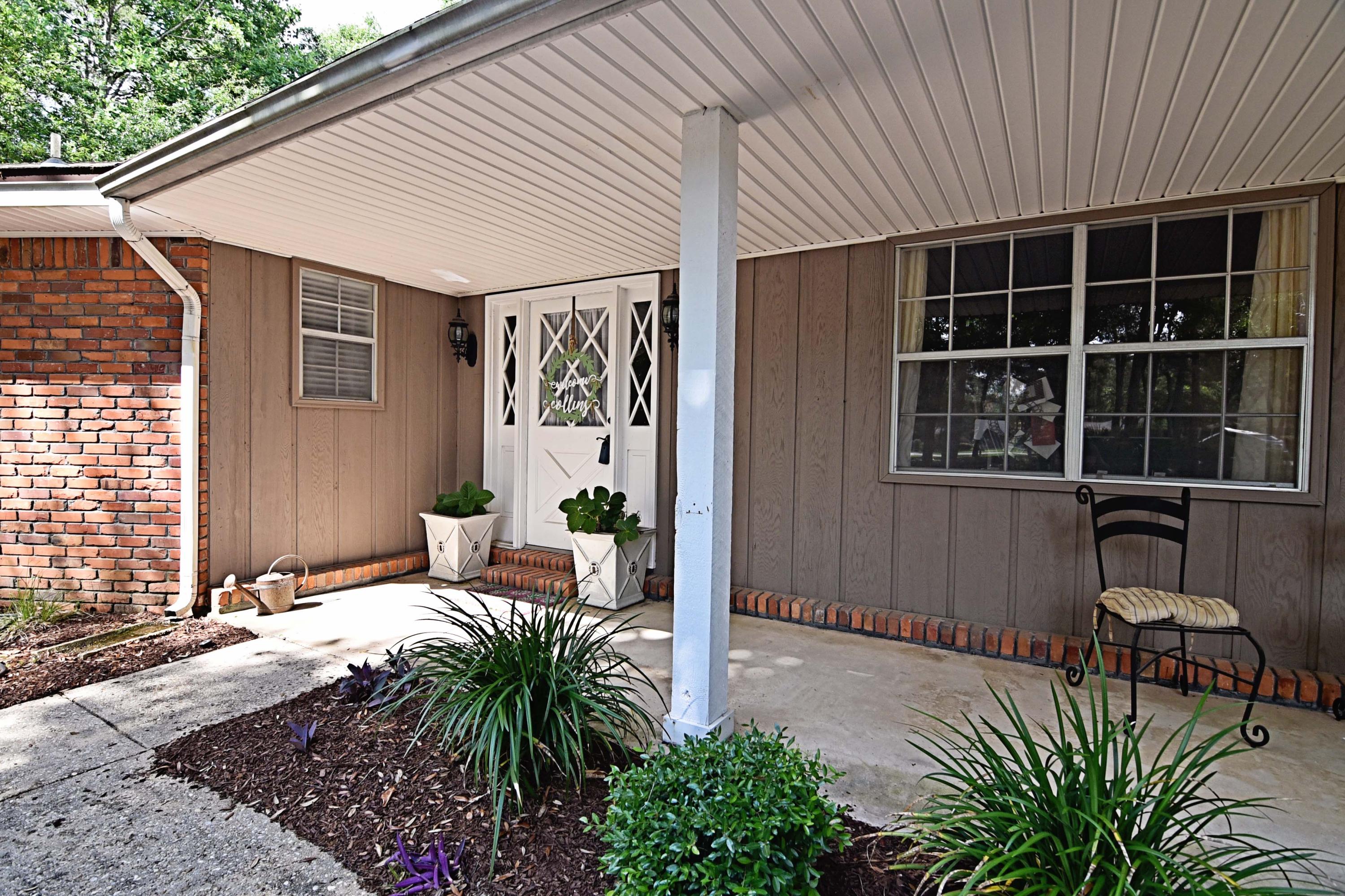 ROCKY BAYOU COUNTRY CLUB ESTATES 1 - Residential