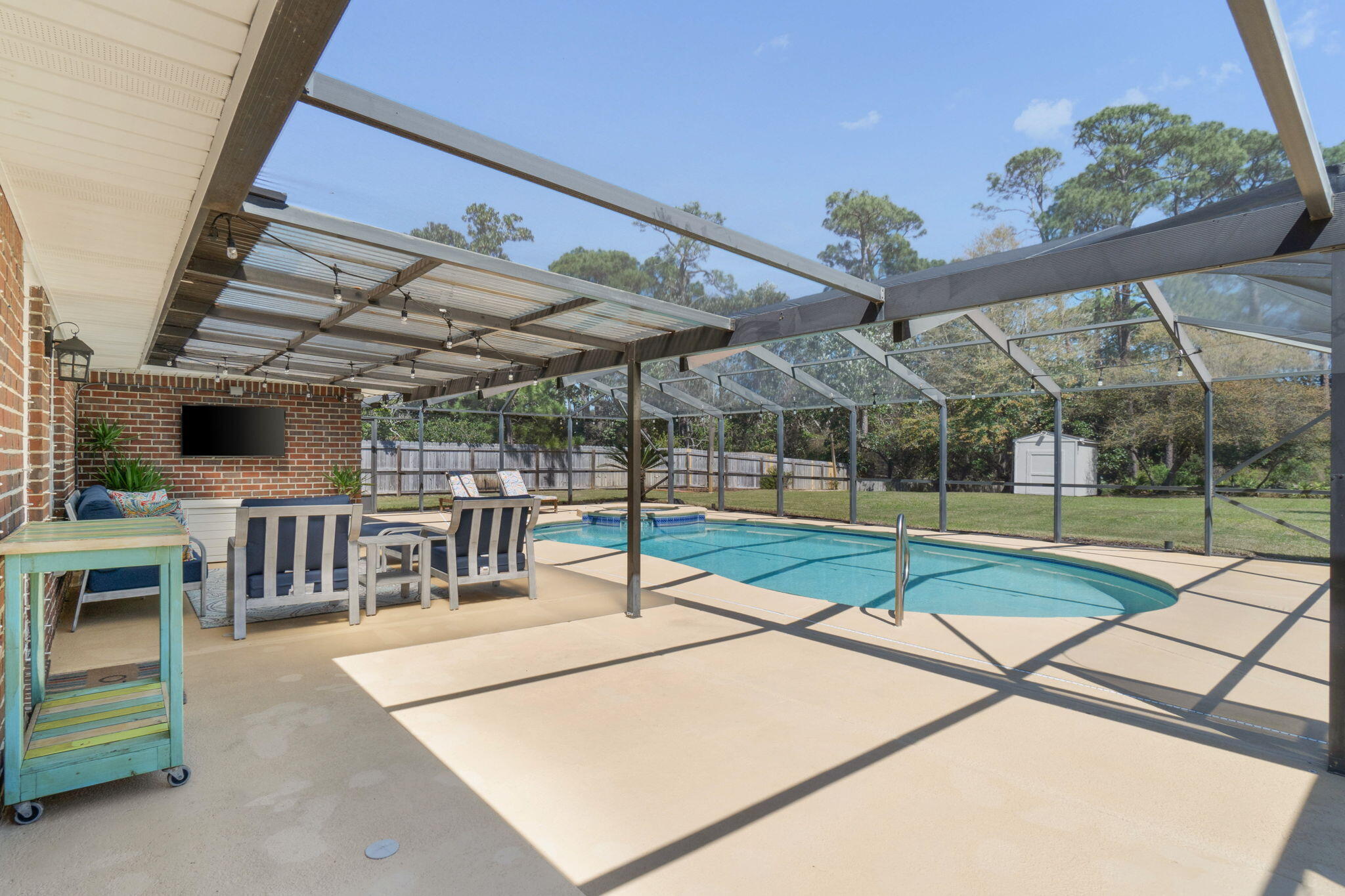 BISCAYNE POINTE - Residential