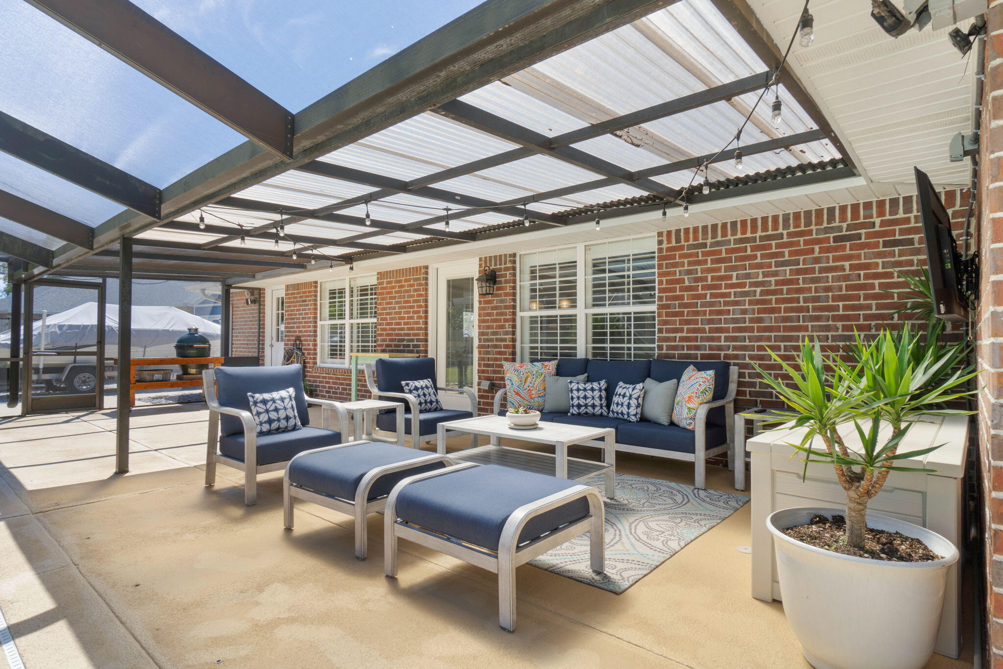 BISCAYNE POINTE - Residential