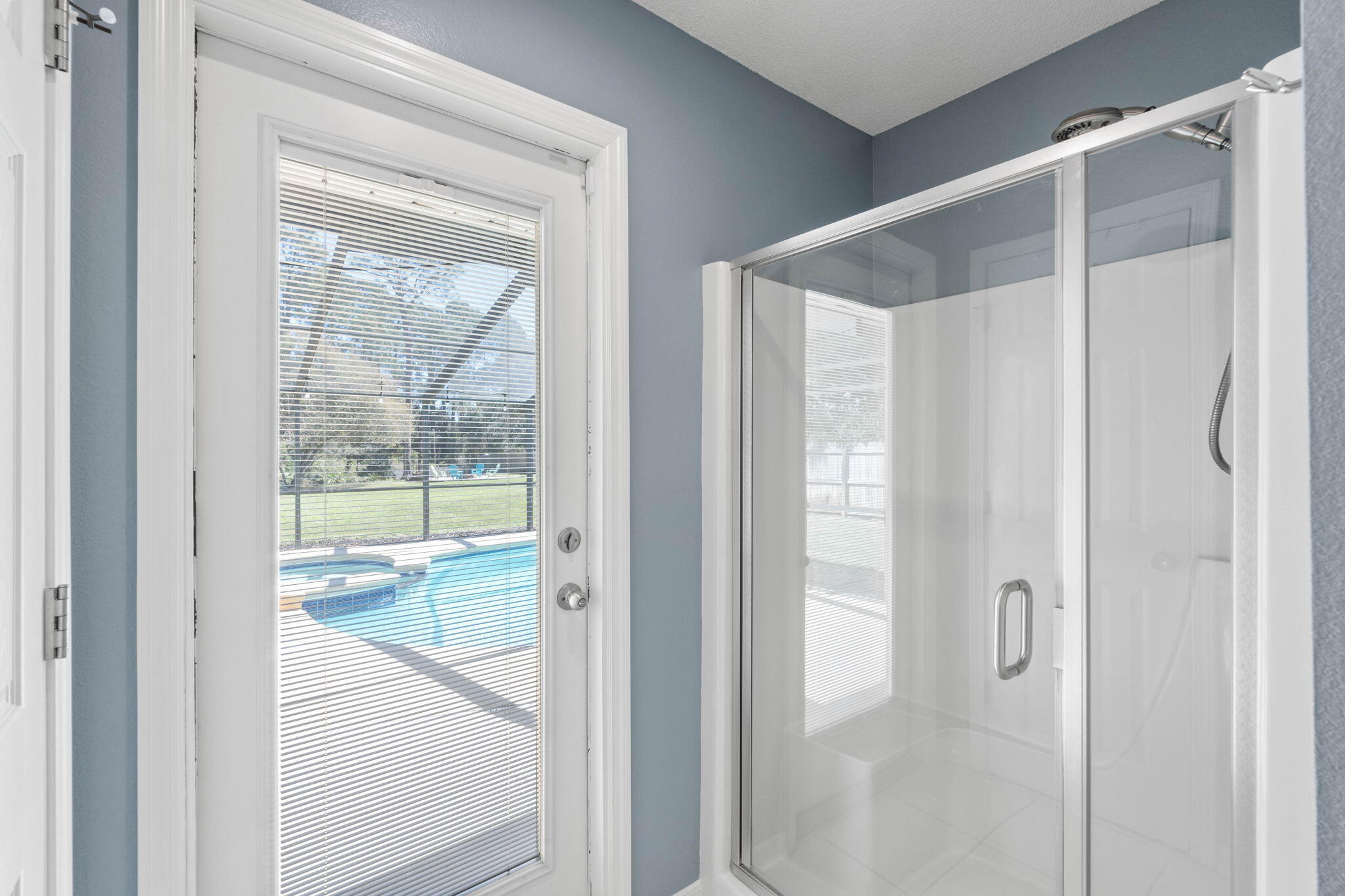 BISCAYNE POINTE - Residential