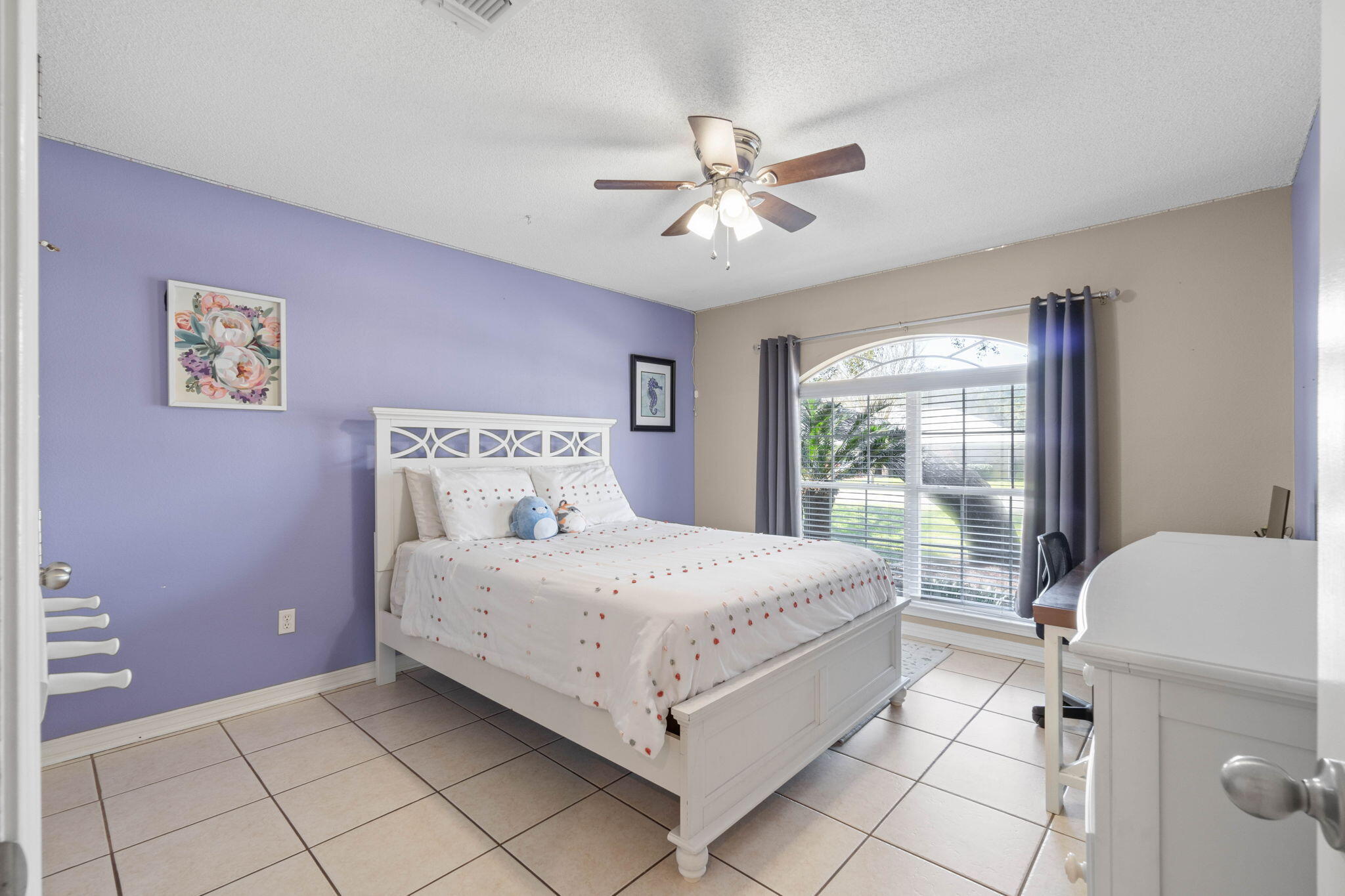 BISCAYNE POINTE - Residential