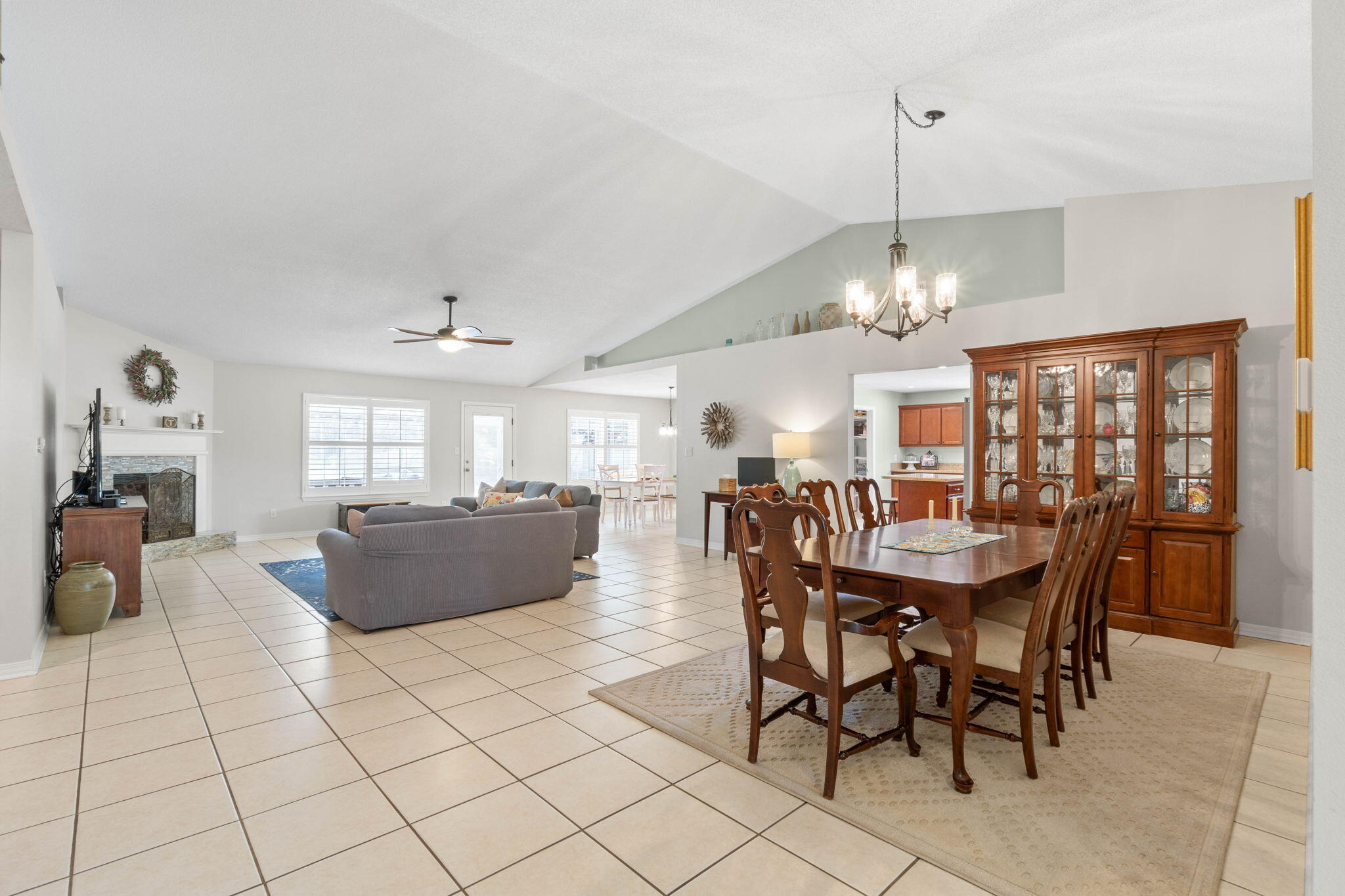 BISCAYNE POINTE - Residential