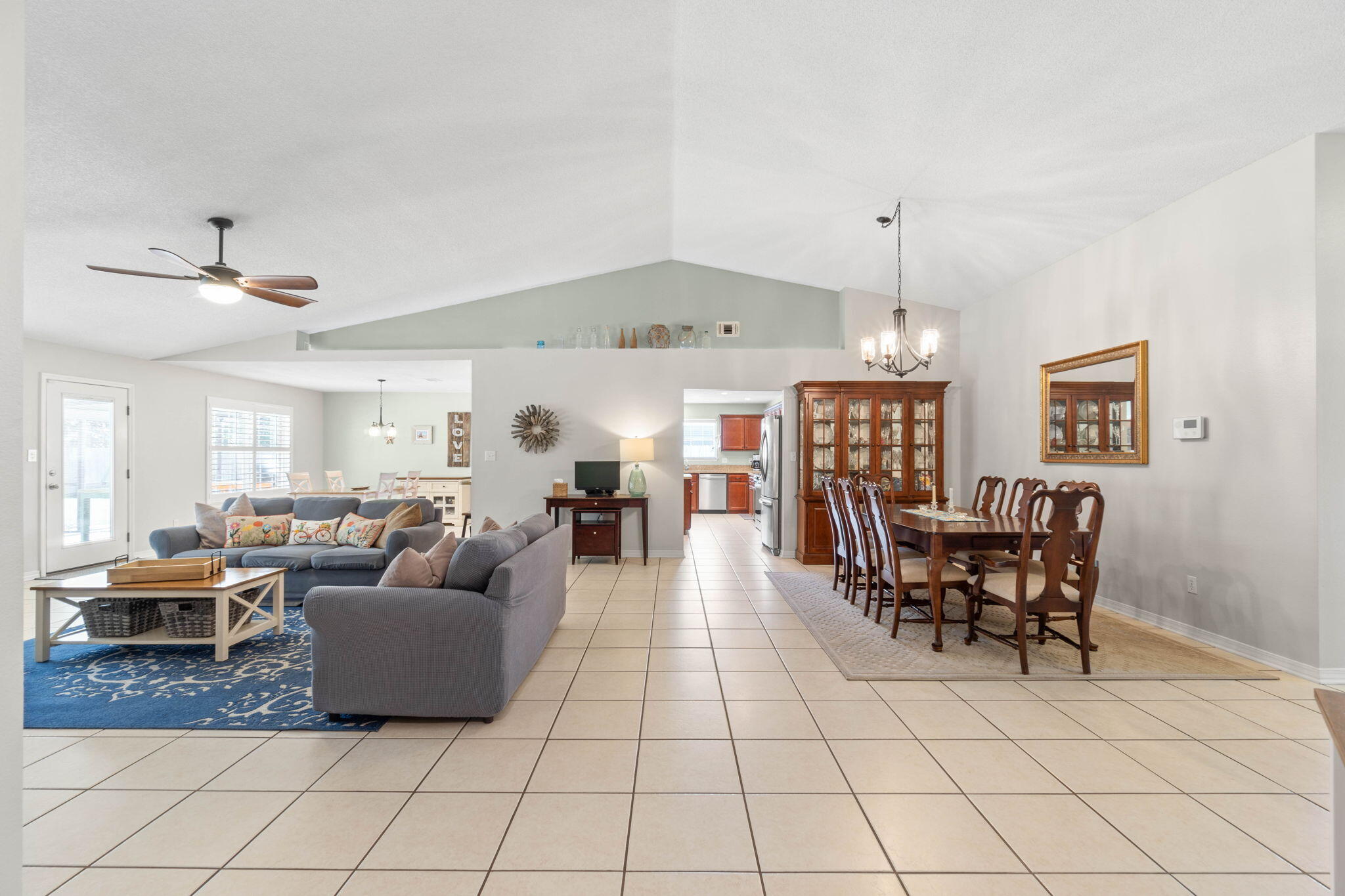 BISCAYNE POINTE - Residential