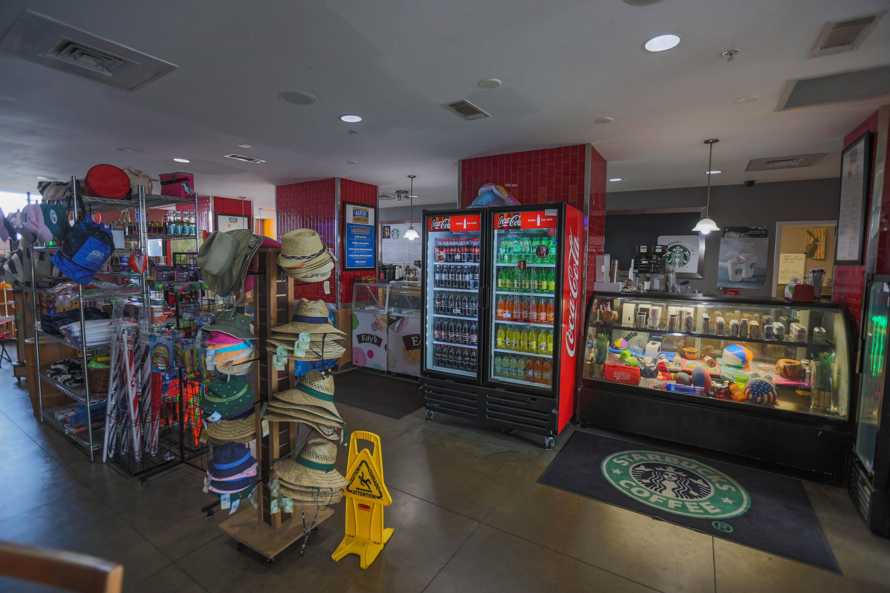 MAJESTIC BEACH TOWERS I - Residential