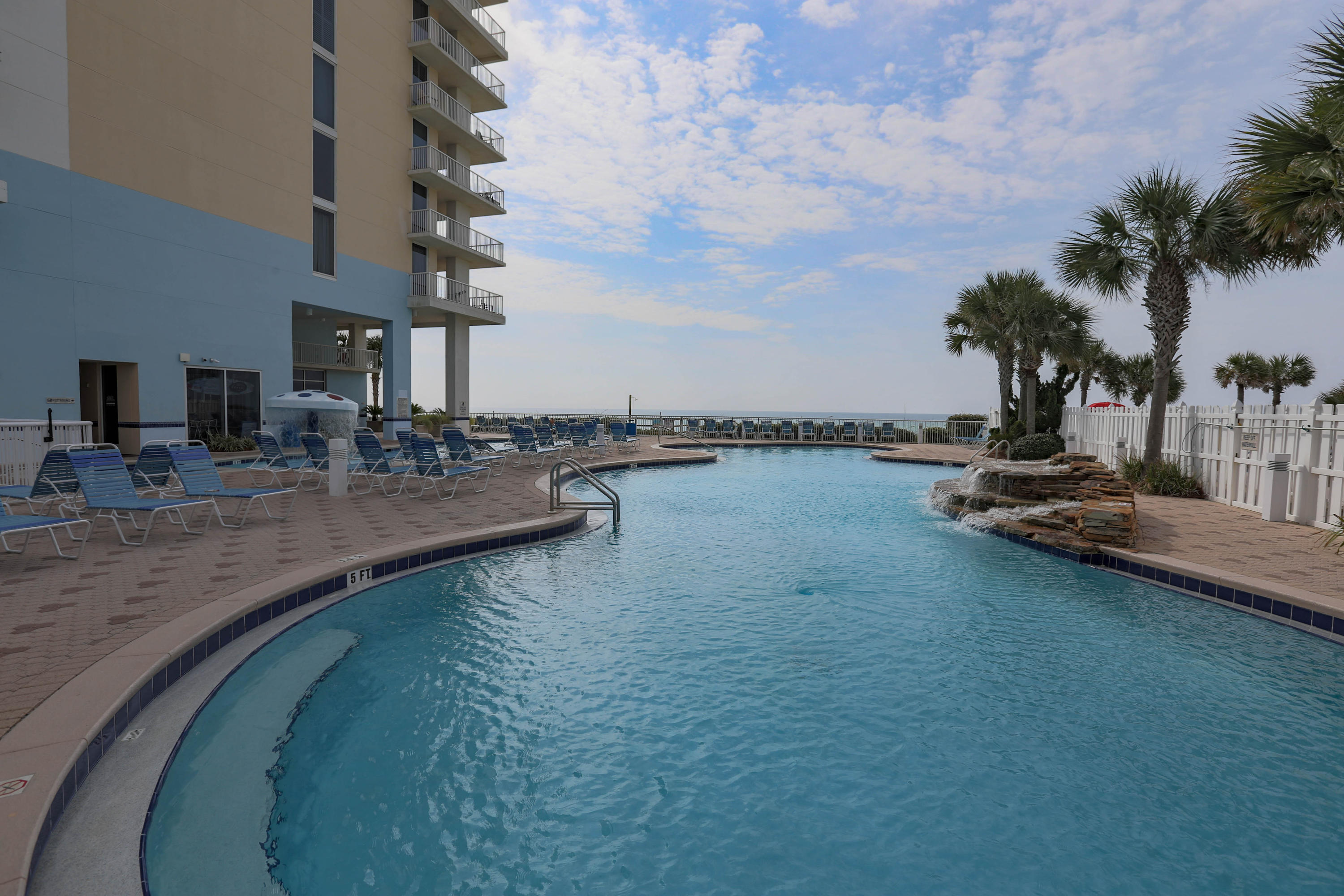 MAJESTIC BEACH TOWERS I - Residential