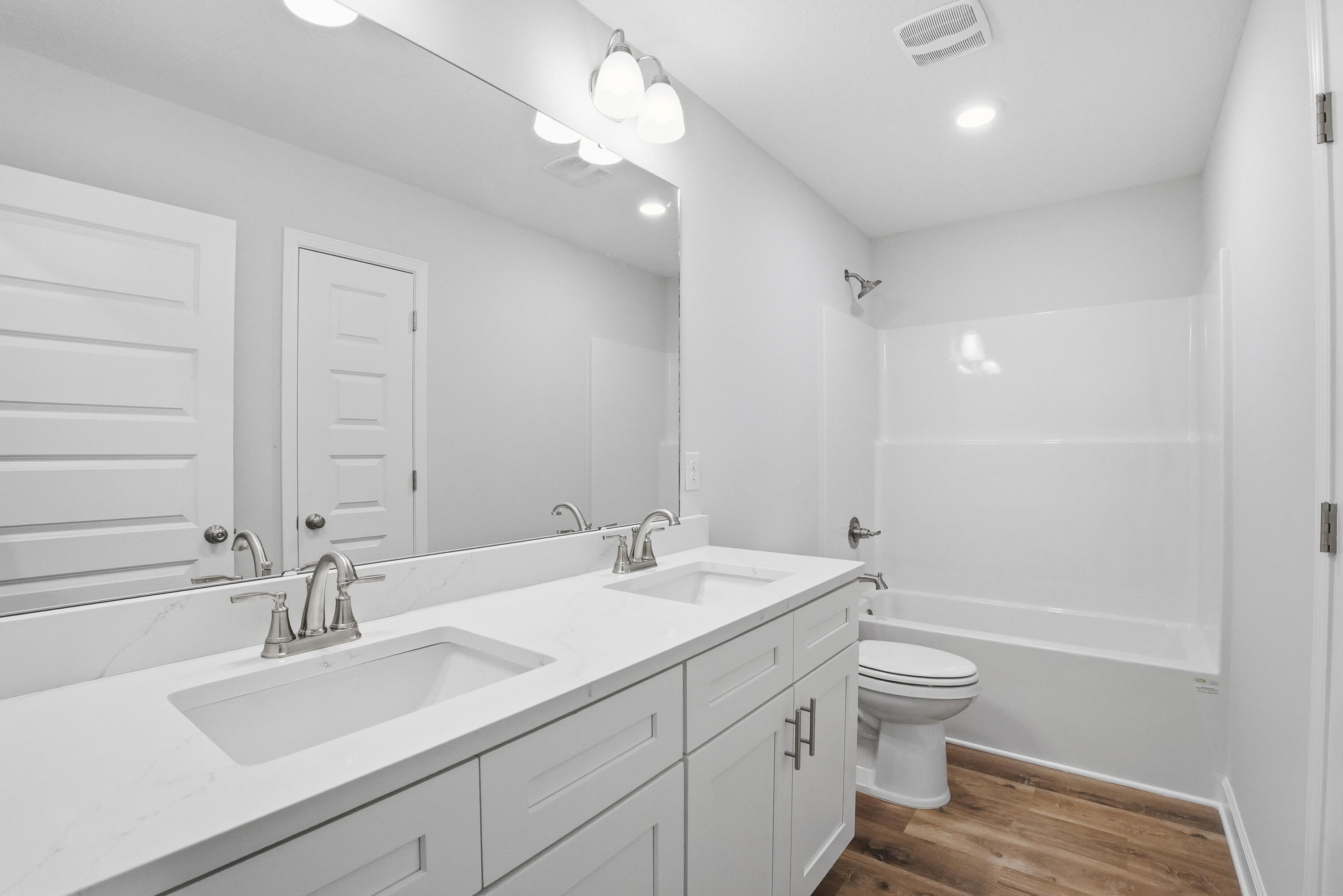 SOUTHERN DAY CHATEAU - Residential