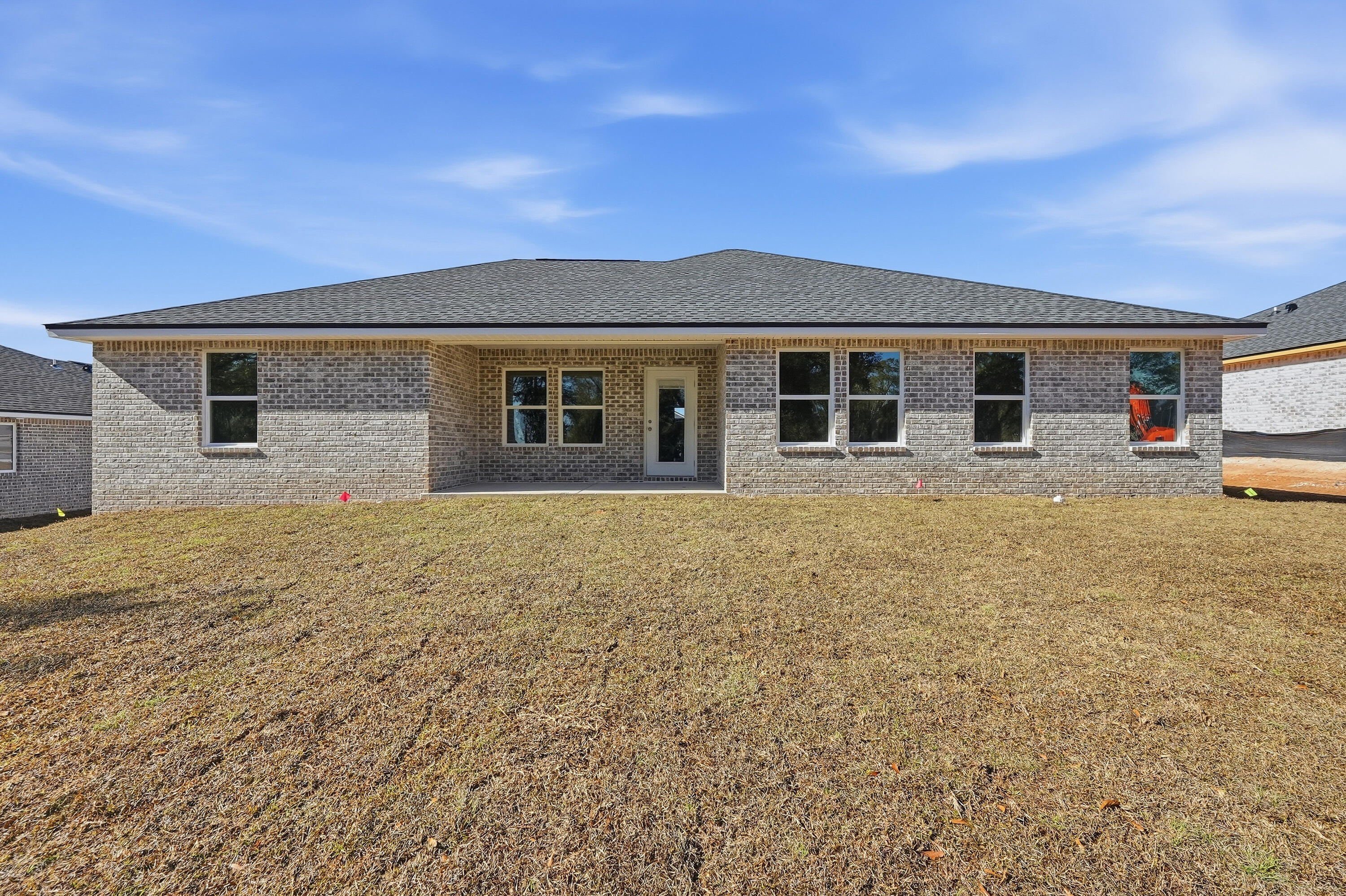 SOUTHERN DAY CHATEAU - Residential