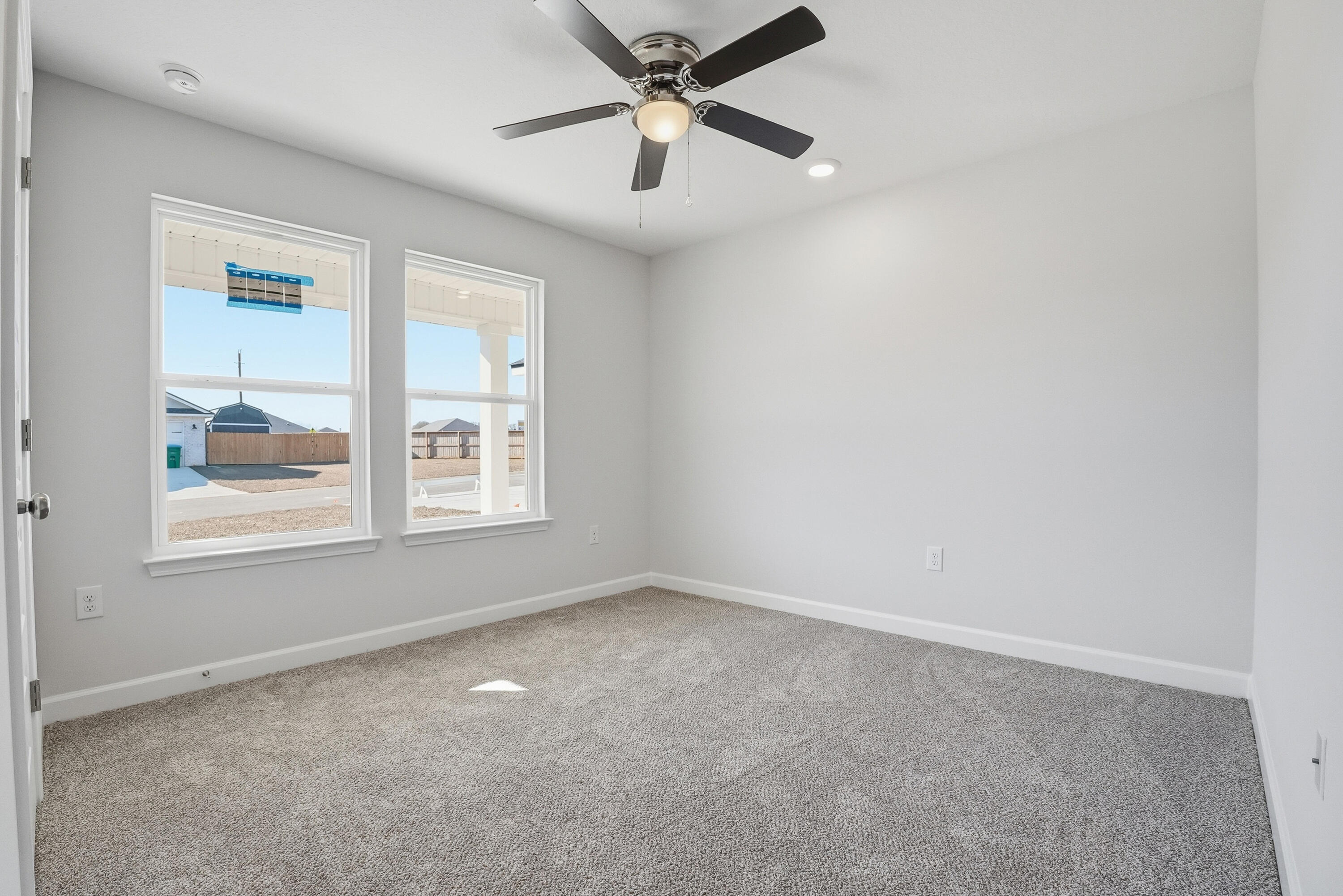 SOUTHERN DAY CHATEAU - Residential