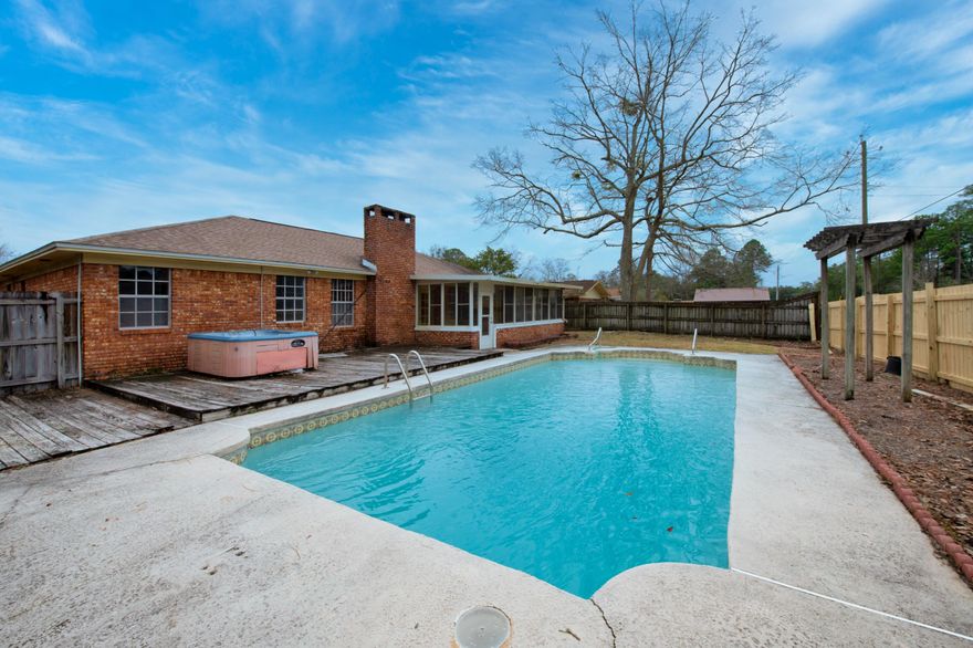 3 bed and 2 bath home with a Pool in the heart of Niceville. Do you want to make a home your own with your own upgrades? This home is a perfect starter home or investment property with some TLC. It features a sun room and 2 car garage.  Copper wiring. Dimensional Shingle roof is approximately 7 years old. AC and water heater age to be verified by buyer. Tour this home today! Seller is also considering doing the repairs and updates needed and relisting at a higher price in a few months.