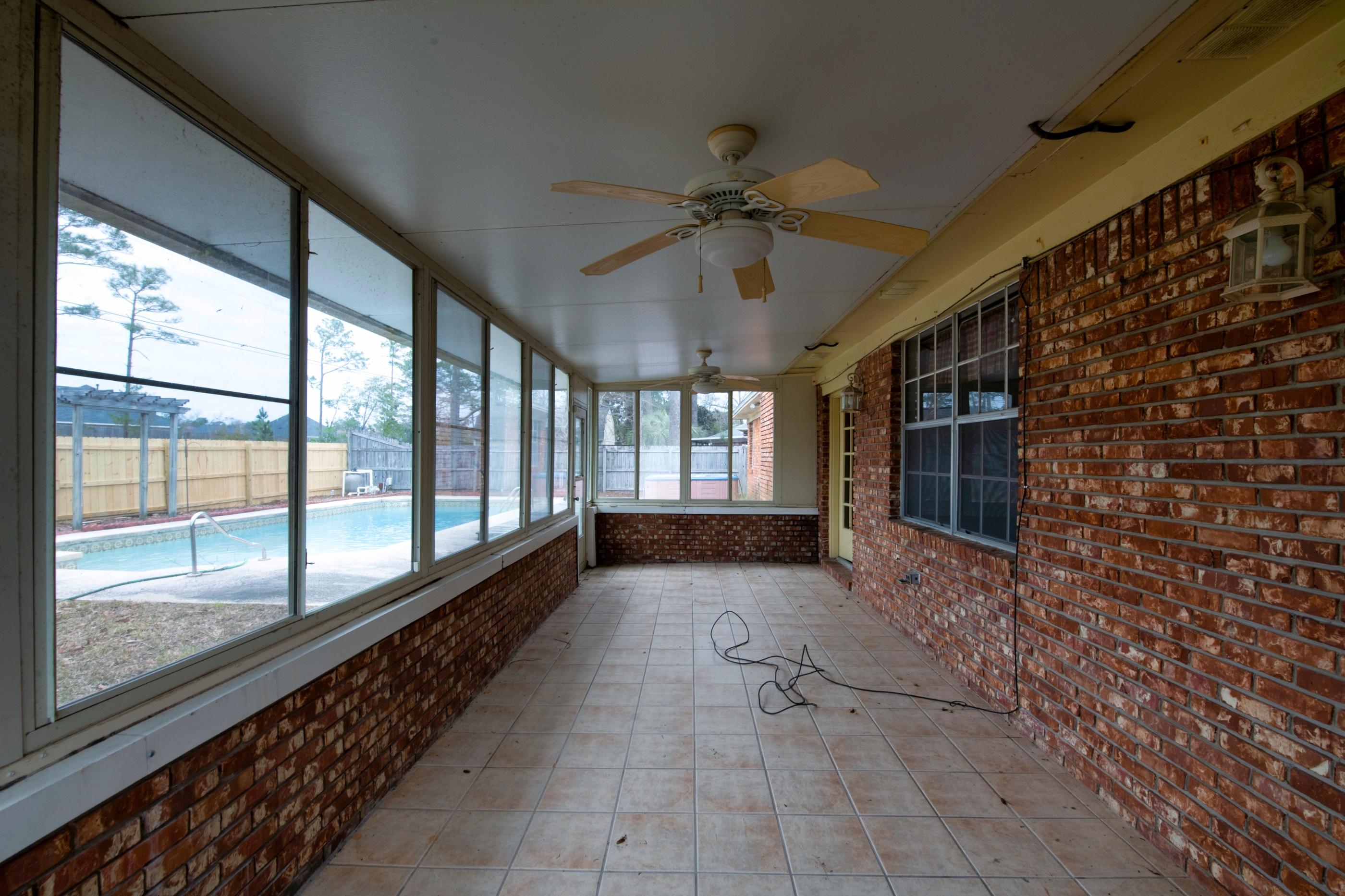 PALM ESTATES UNIT 4 - Residential