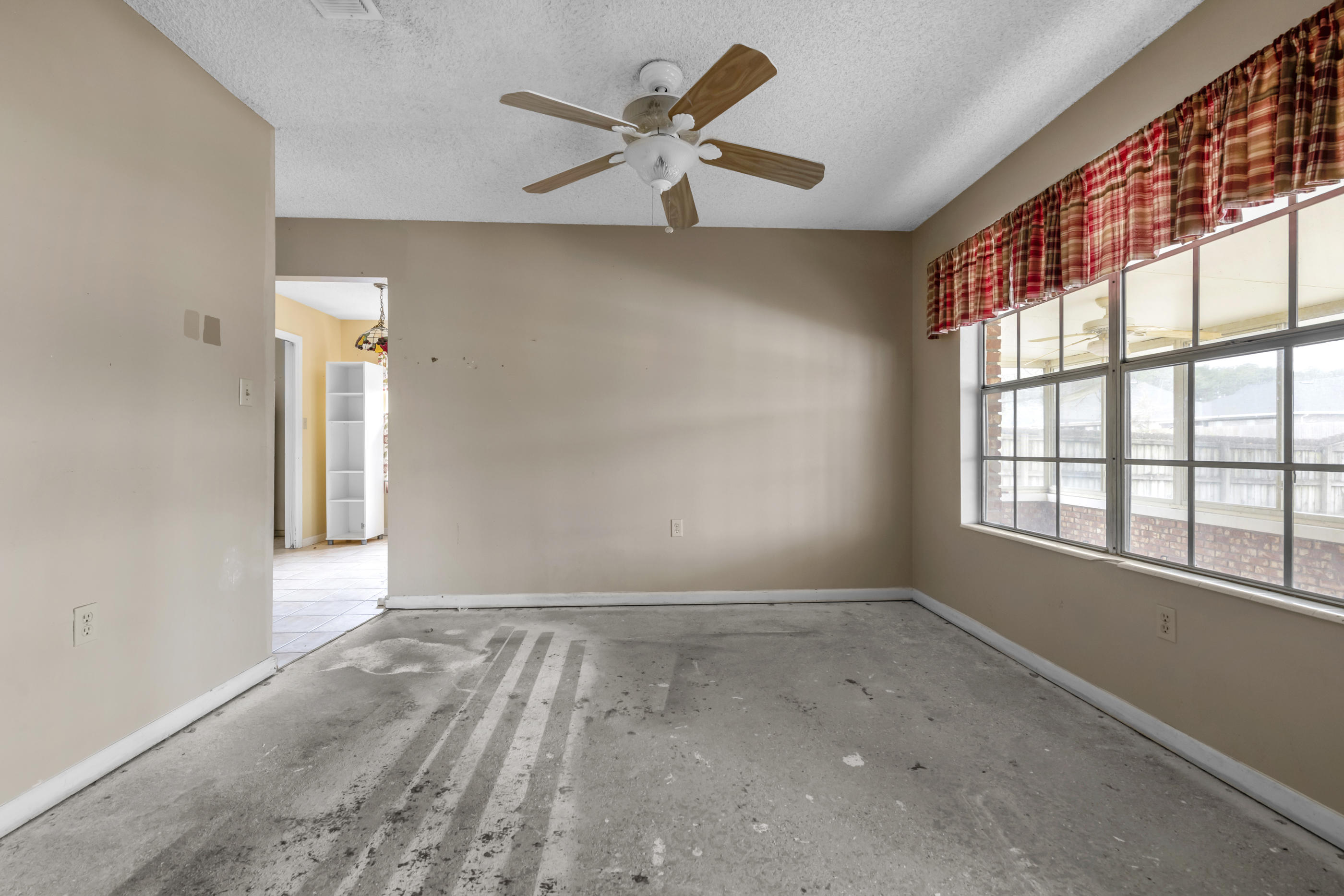 PALM ESTATES UNIT 4 - Residential