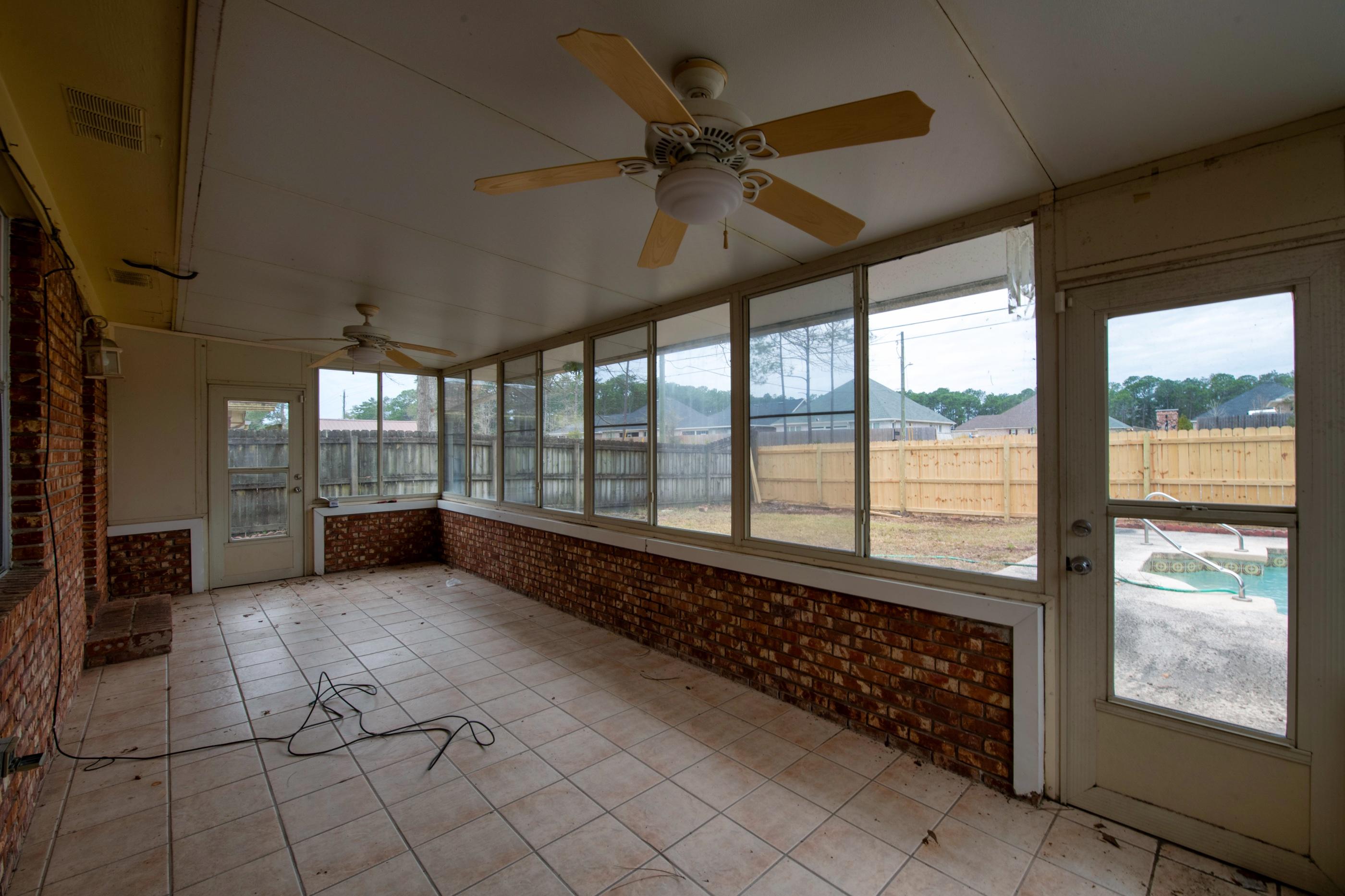 PALM ESTATES UNIT 4 - Residential