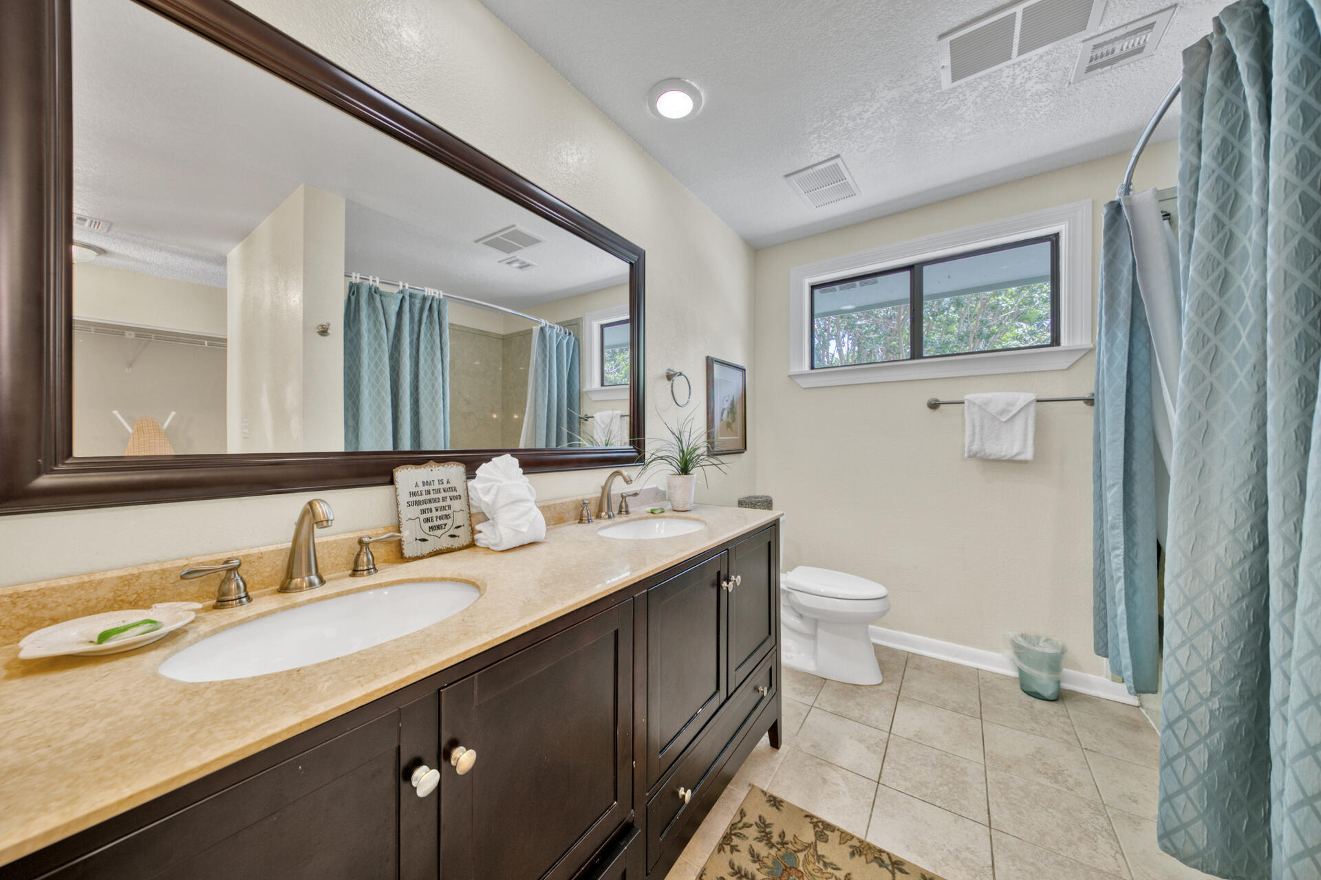 LINKSIDE VILLAGE UNIT 1 - Residential