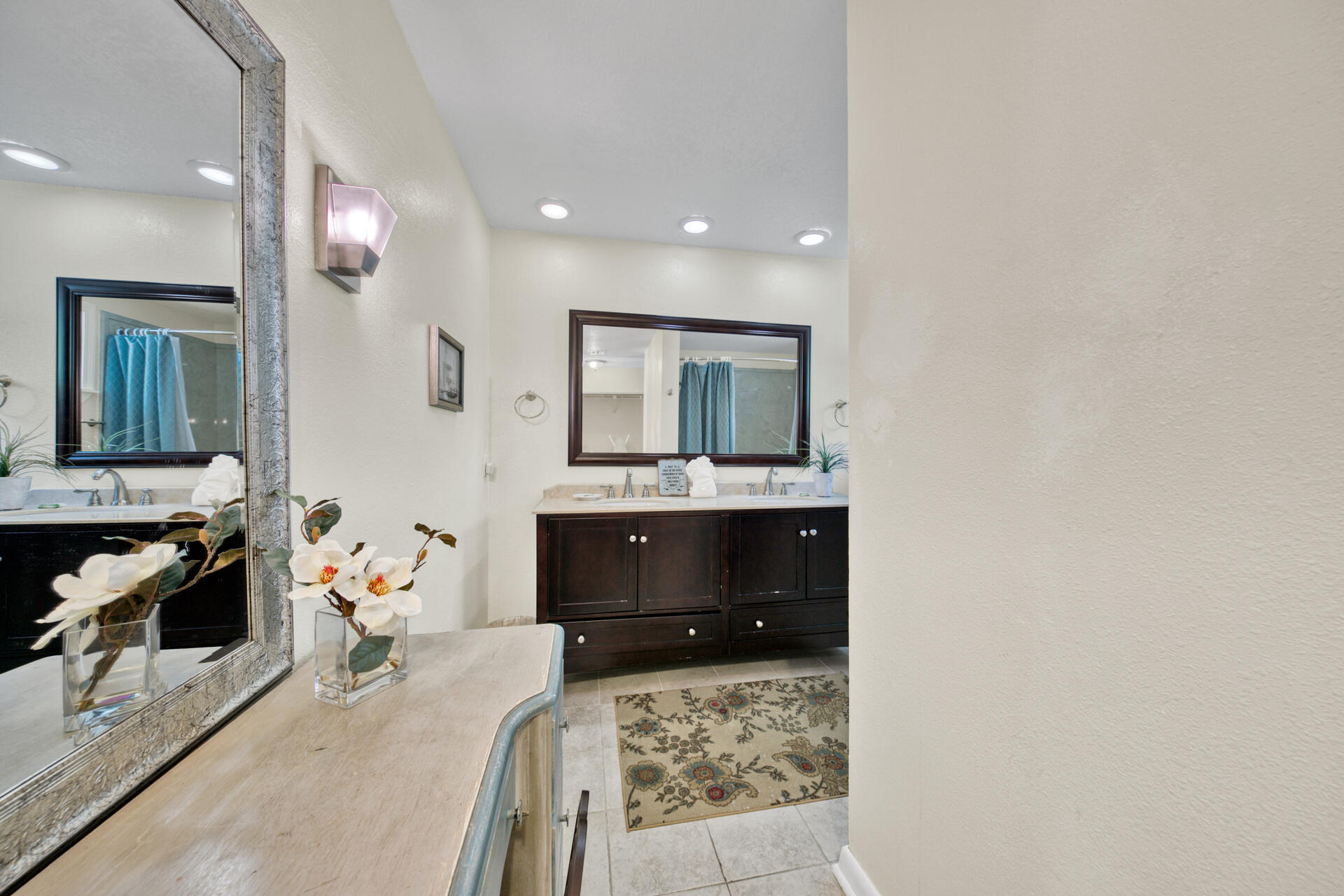 LINKSIDE VILLAGE UNIT 1 - Residential