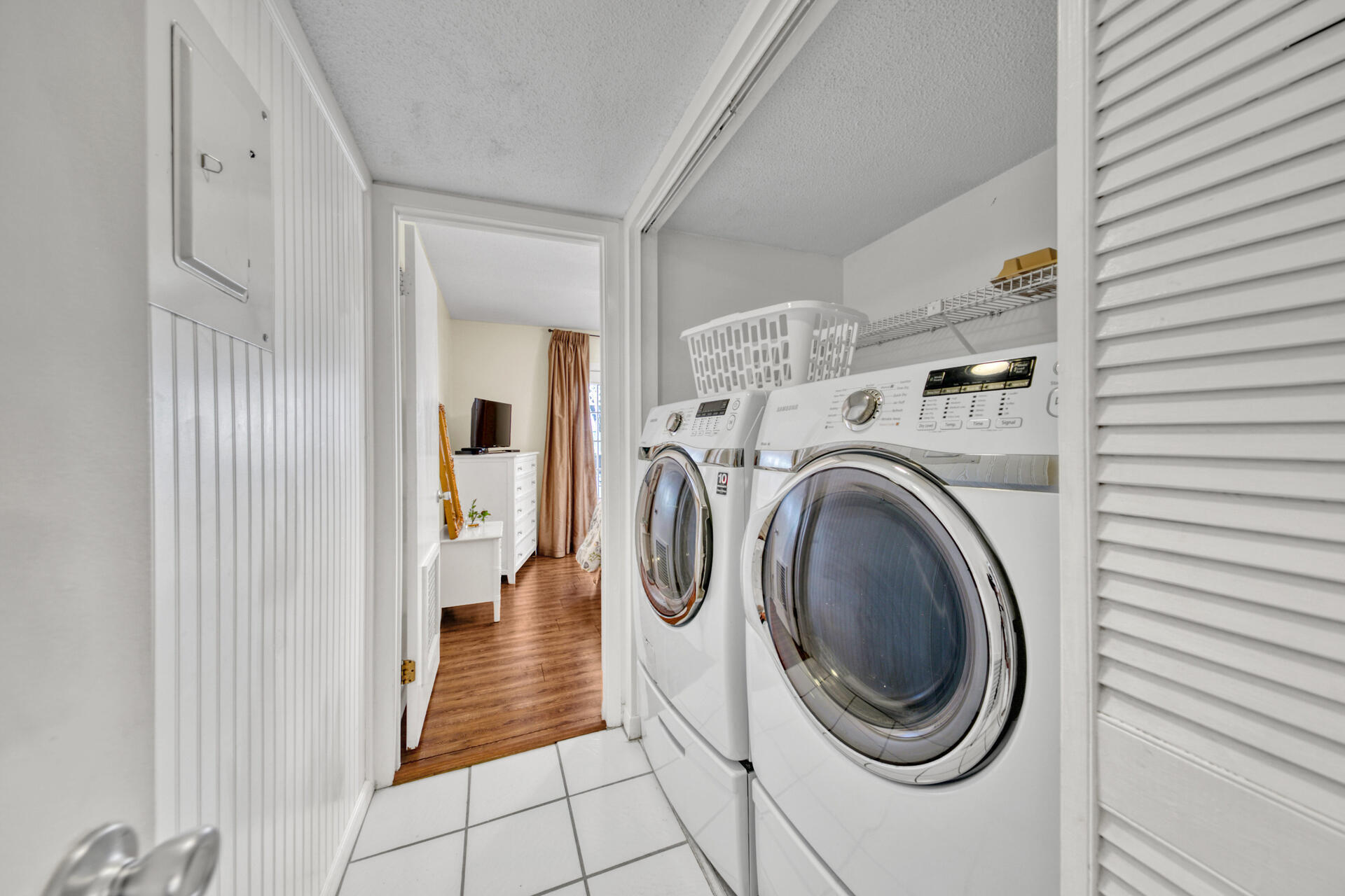 LINKSIDE VILLAGE UNIT 1 - Residential